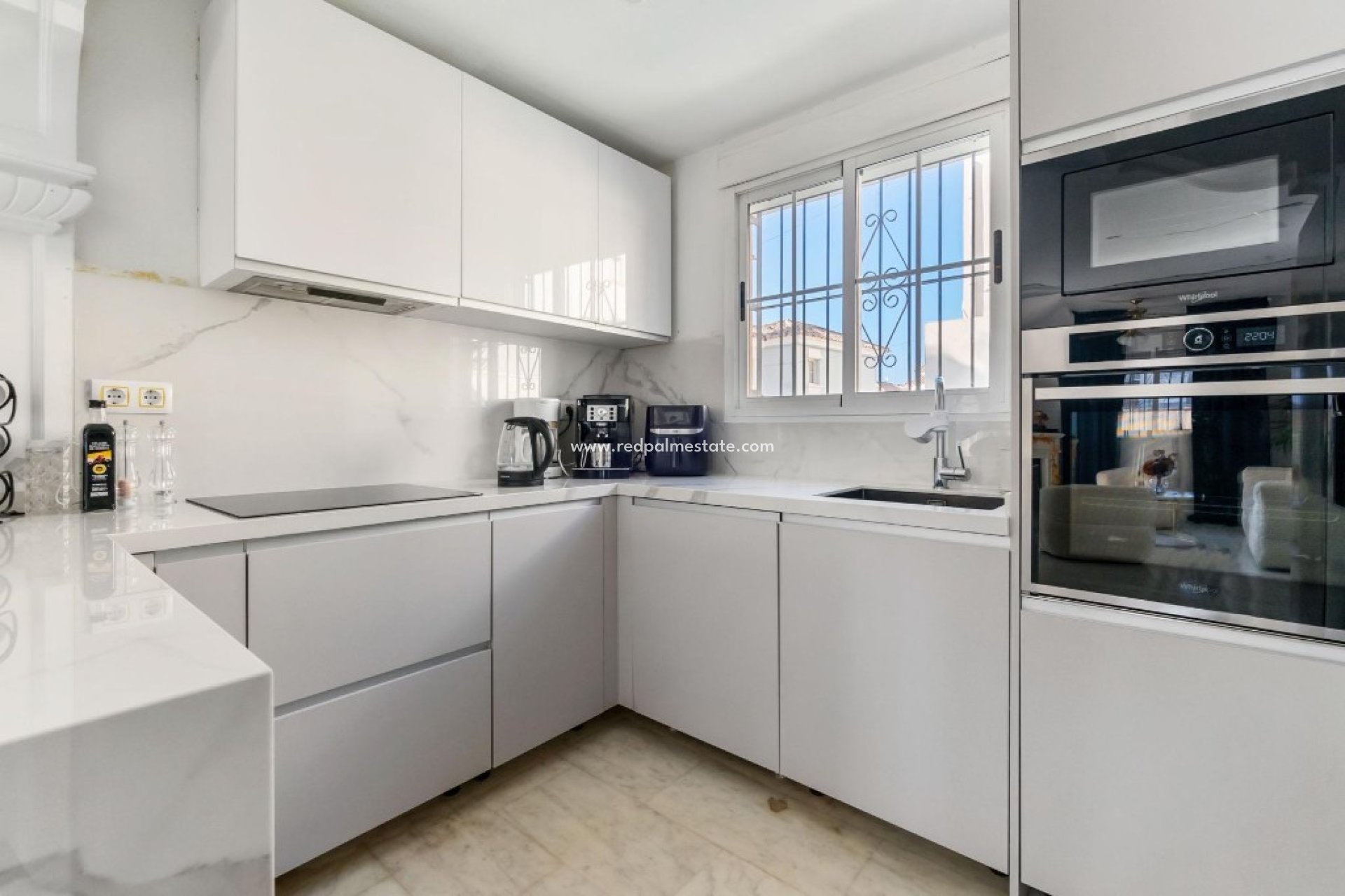 Resale - Villa -
Orihuela Costa - Villamartín