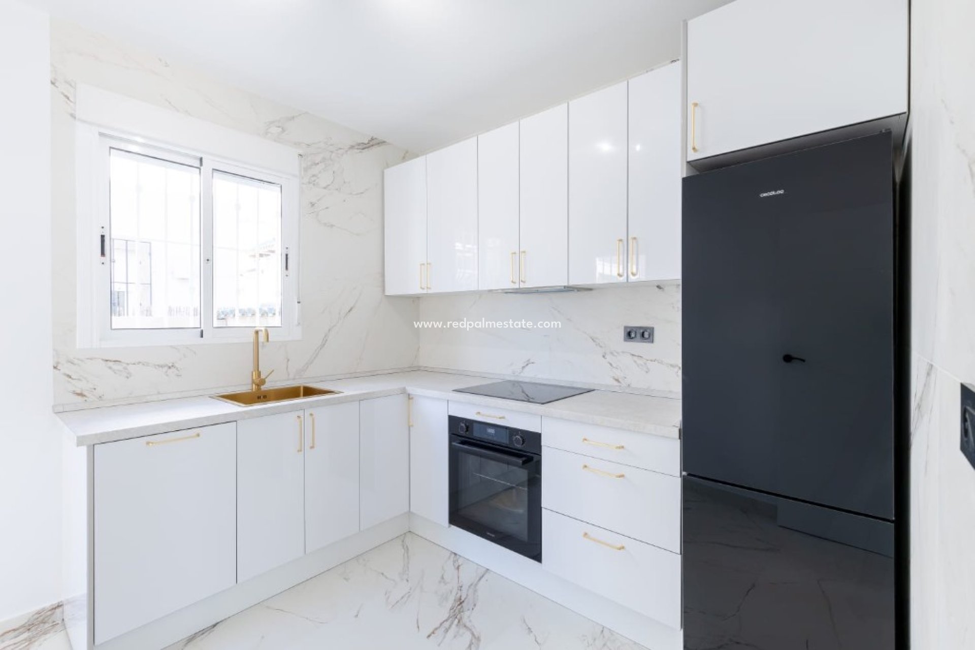 Resale - Villa -
Orihuela Costa - Villamartín