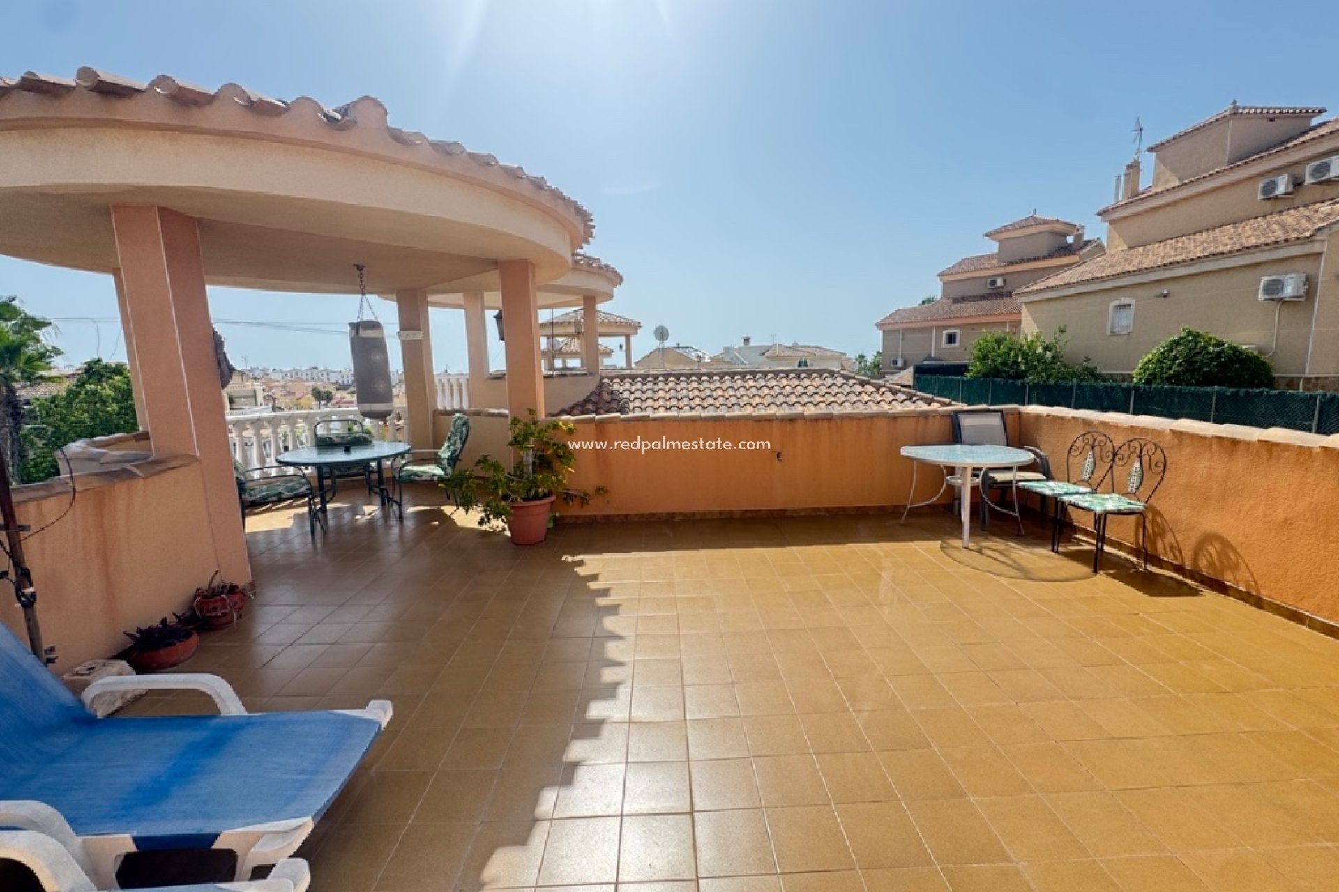 Resale - Villa -
Orihuela Costa - Villamartín