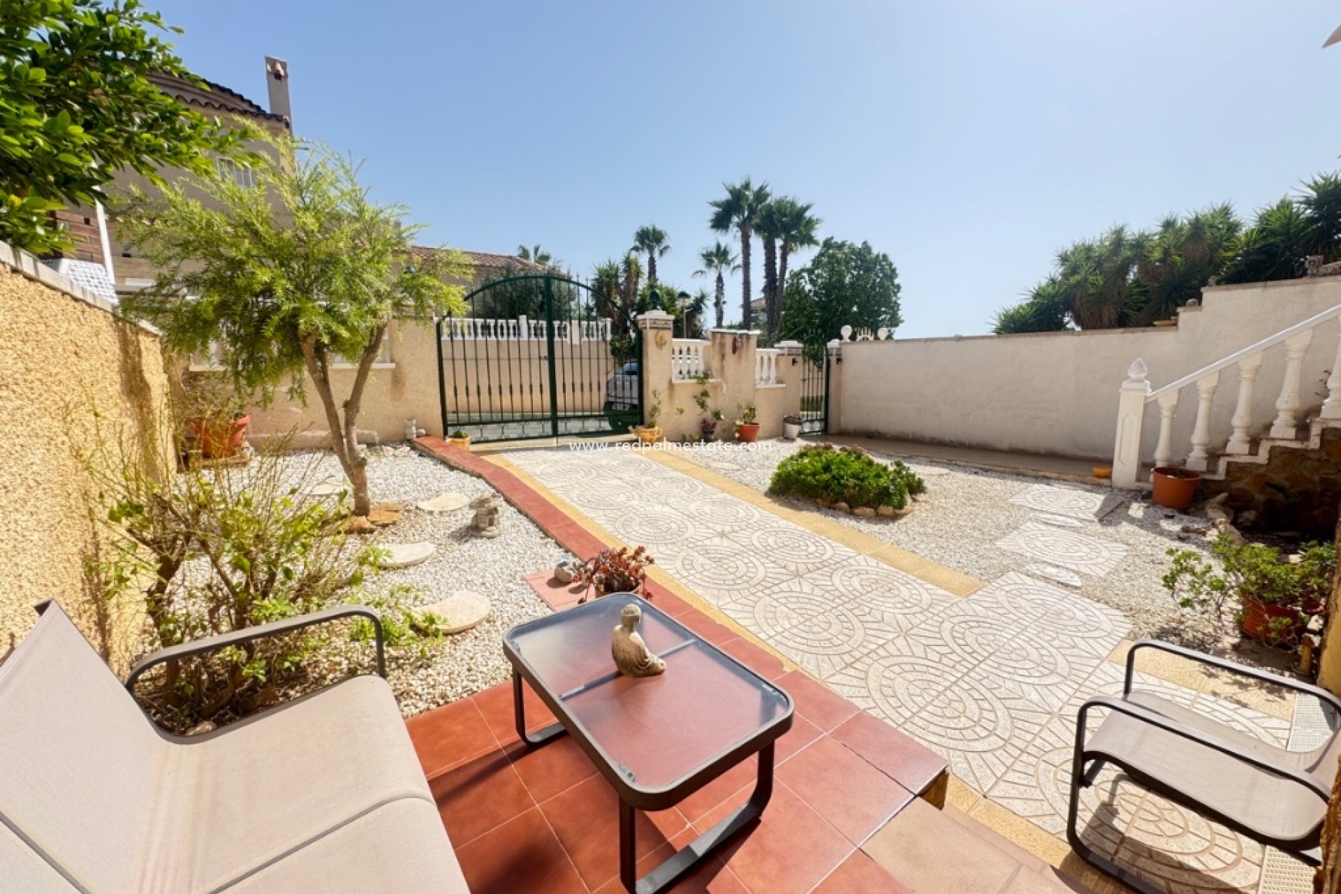 Resale - Villa -
Orihuela Costa - Villamartín