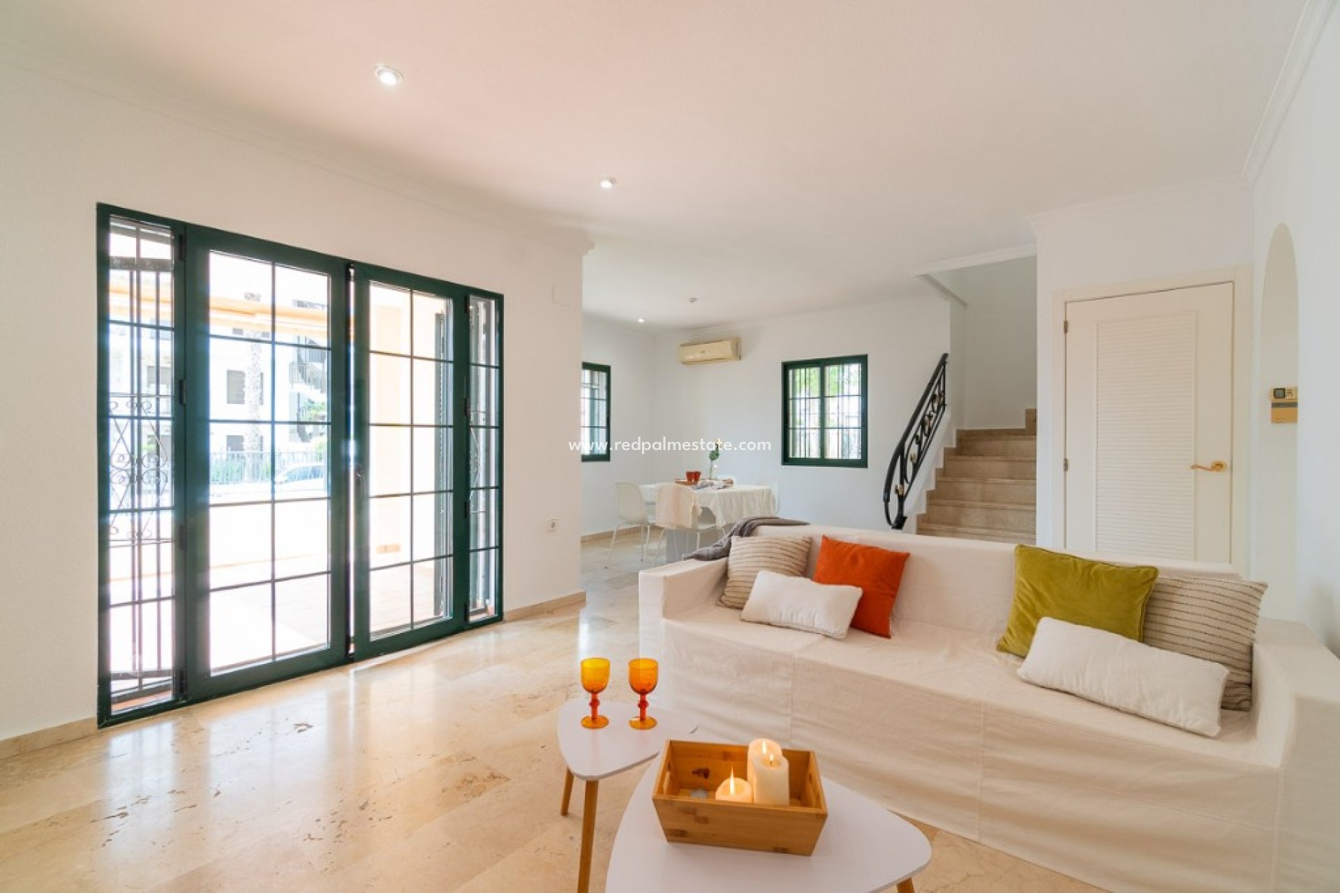 Resale - Villa -
Orihuela Costa - Villamartín