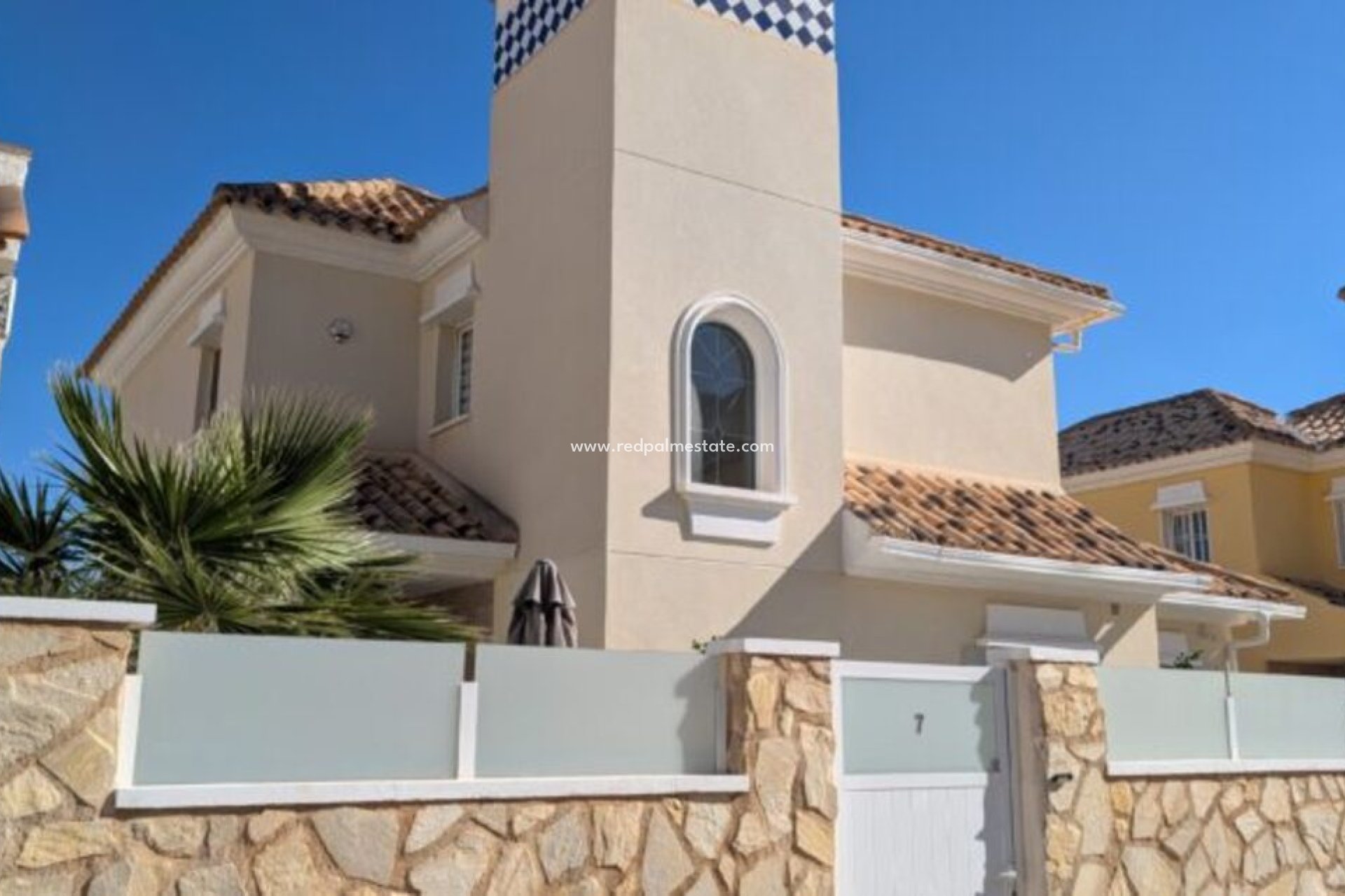 Resale - Villa -
Orihuela Costa - Villamartín