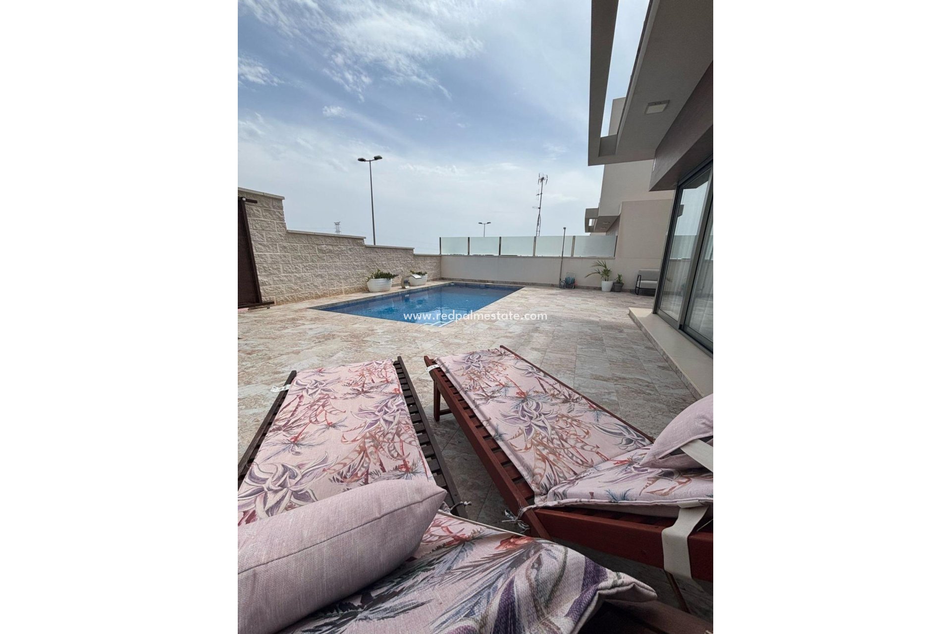 Resale - Villa -
Orihuela Costa - Villamartín