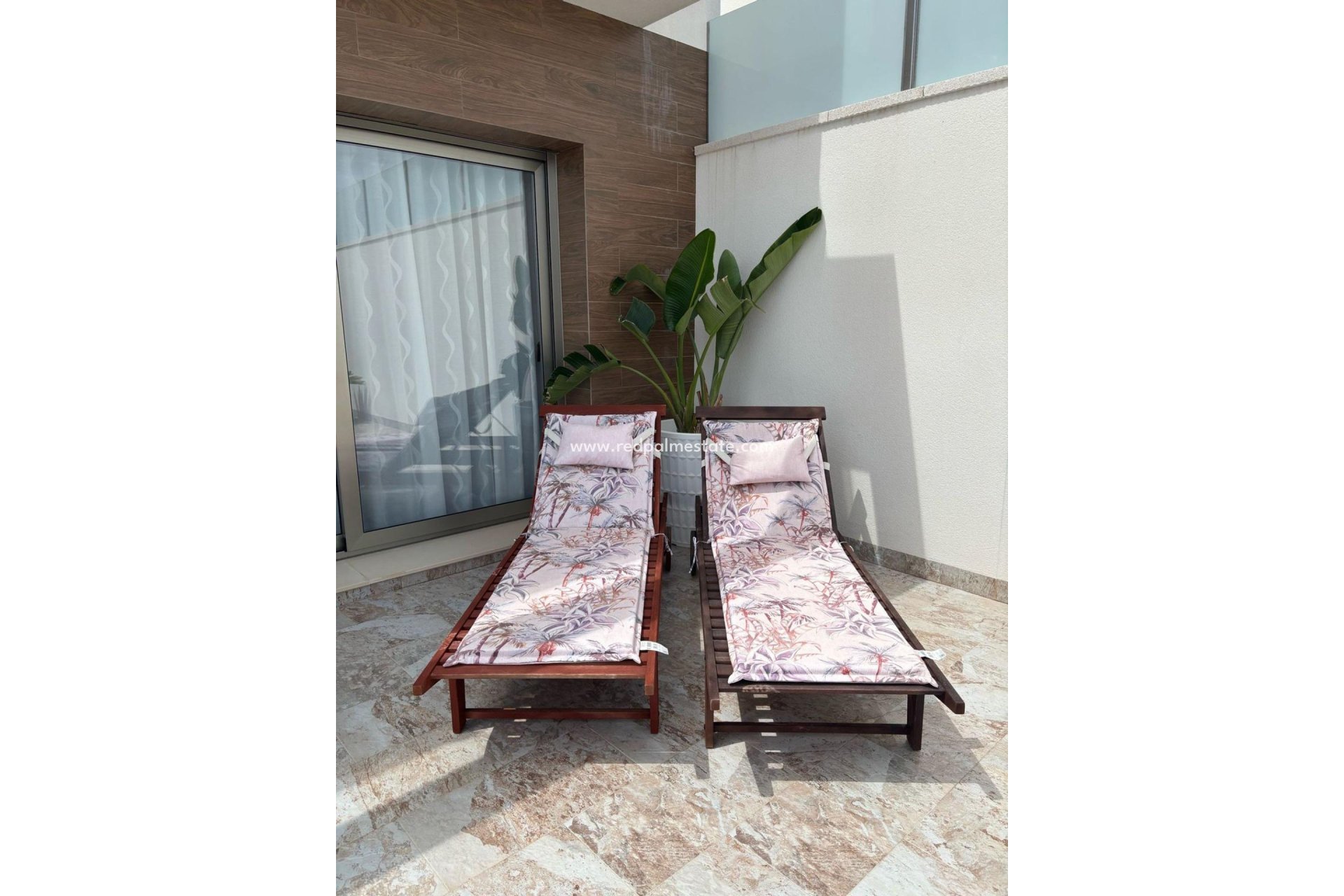 Resale - Villa -
Orihuela Costa - Villamartín