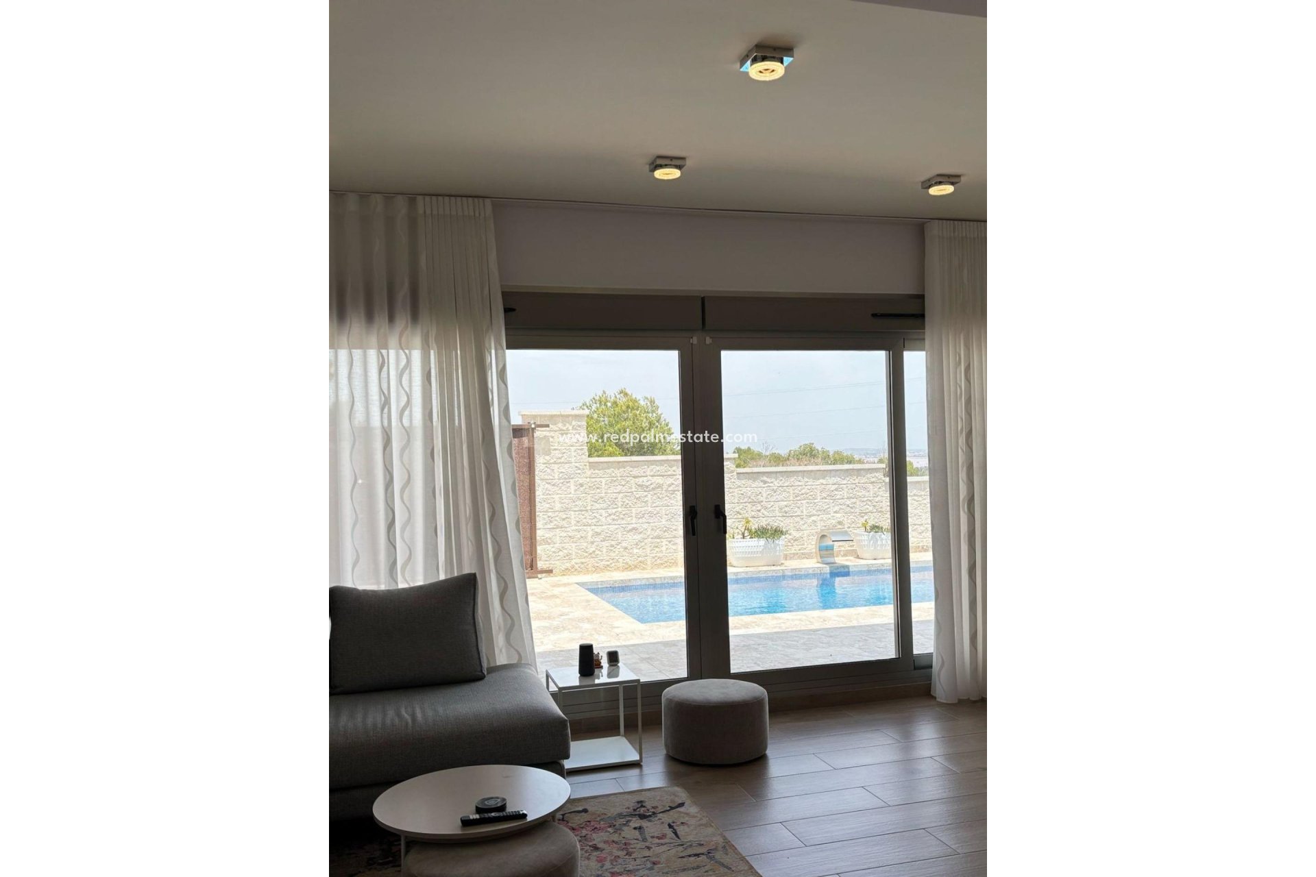 Resale - Villa -
Orihuela Costa - Villamartín