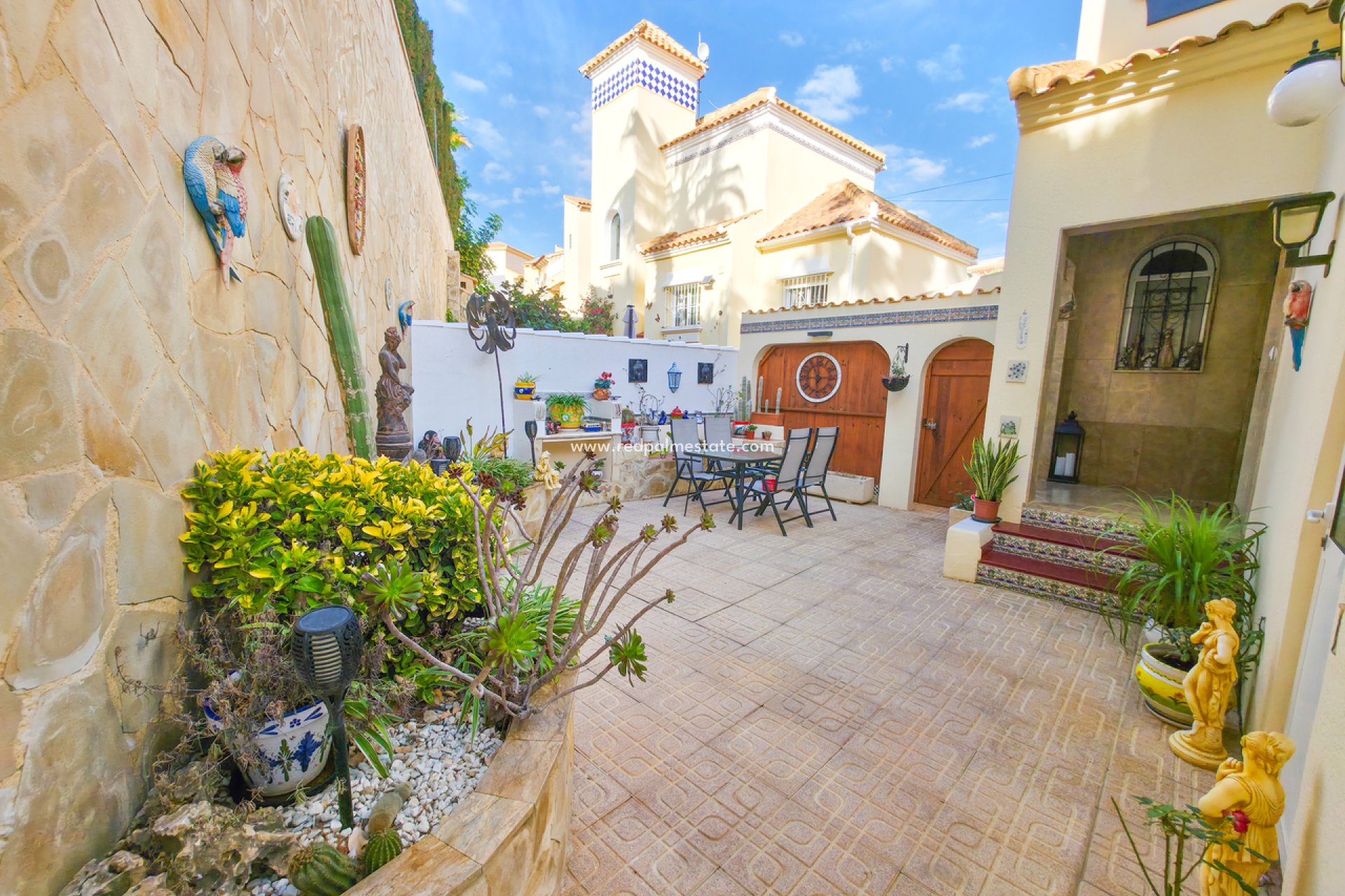 Resale - Villa -
Orihuela Costa - Villamartín