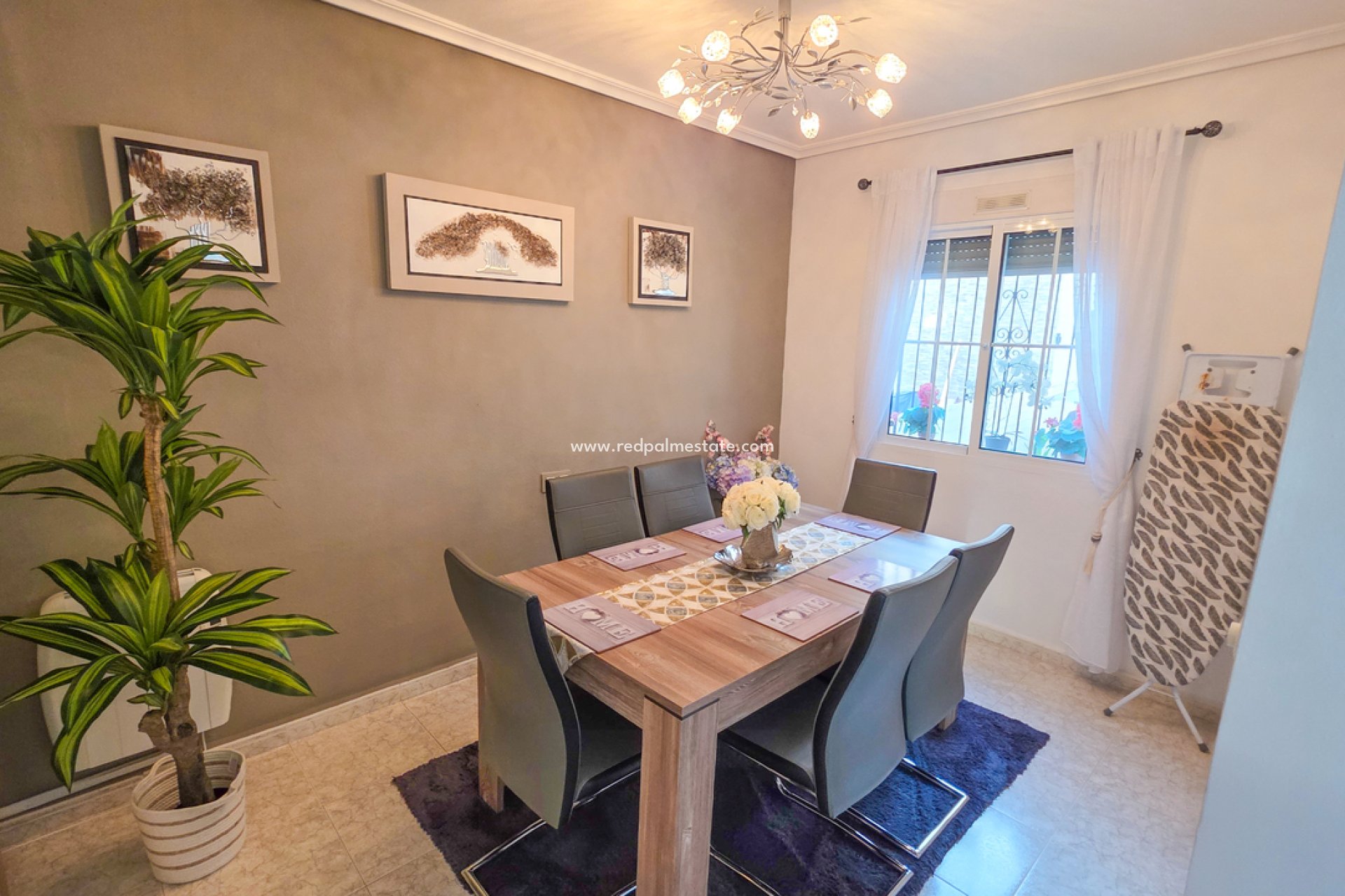 Resale - Villa -
Orihuela Costa - Villamartín