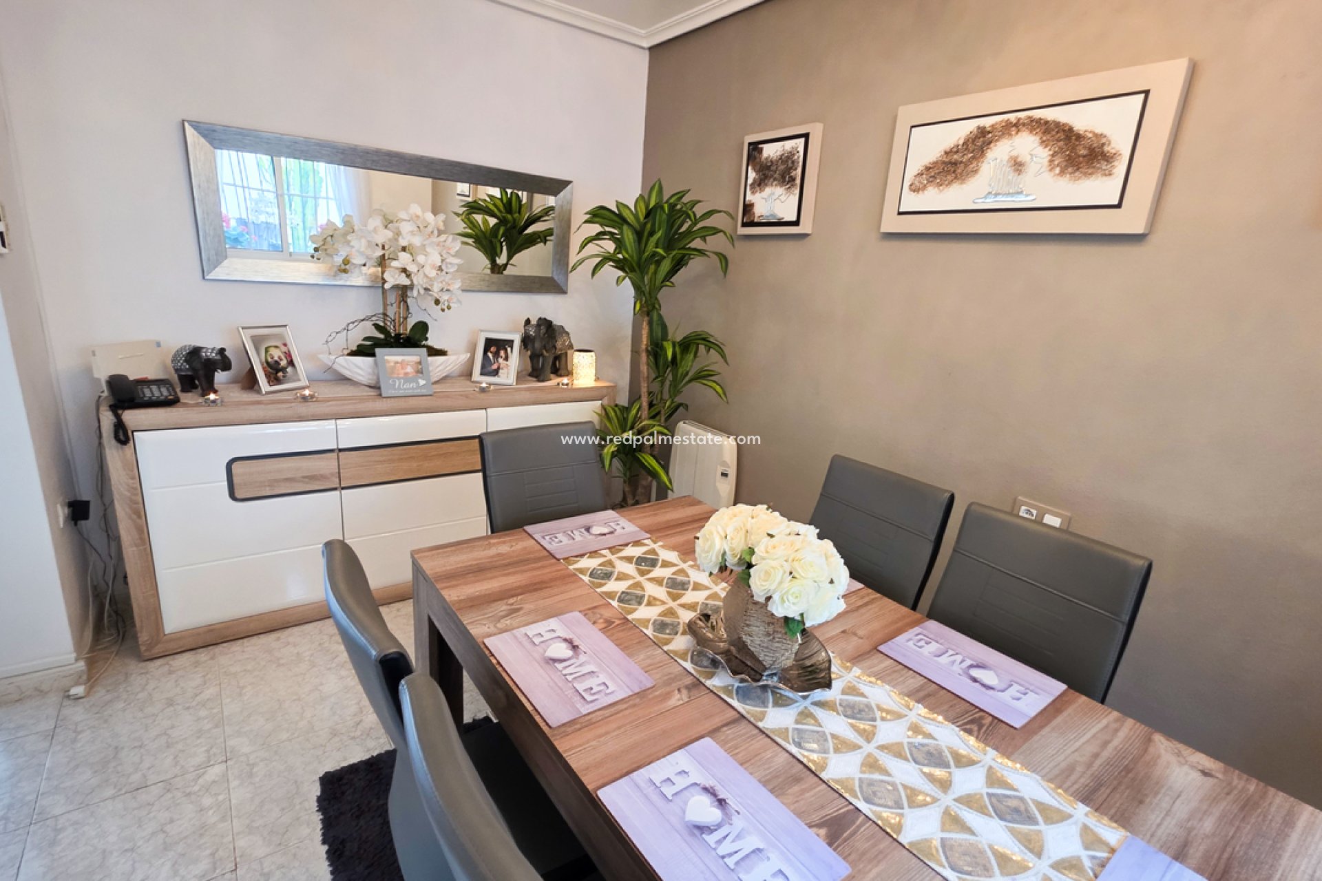 Resale - Villa -
Orihuela Costa - Villamartín