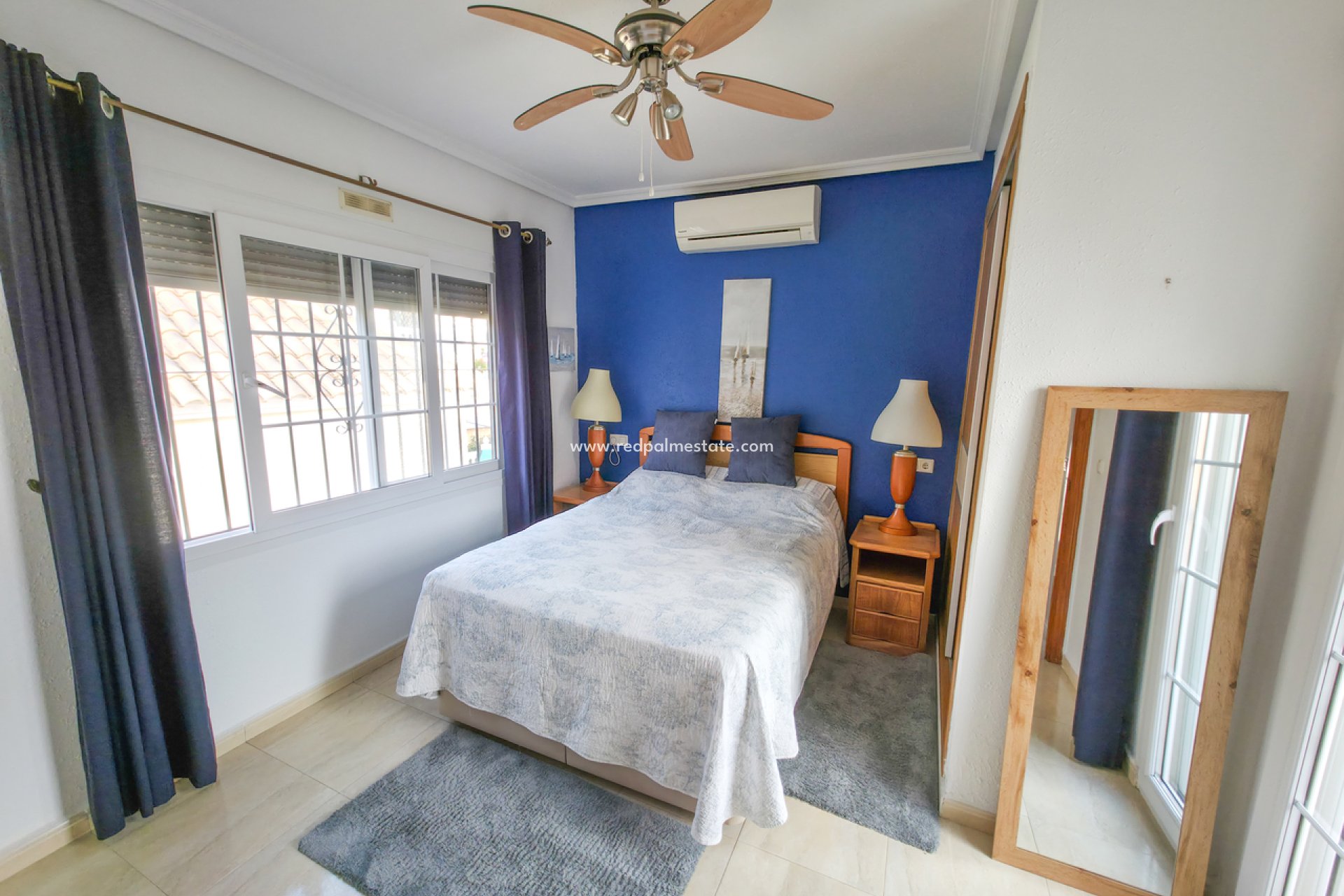 Resale - Villa -
Orihuela Costa - Villamartín