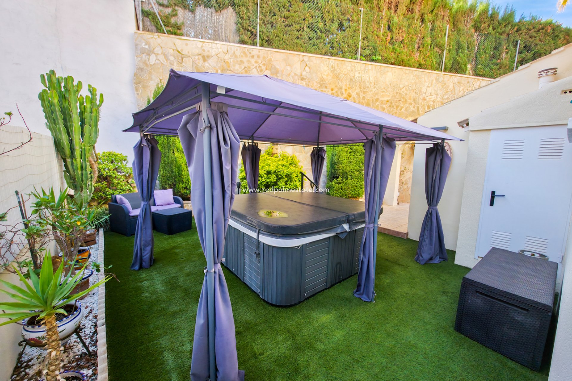 Resale - Villa -
Orihuela Costa - Villamartín