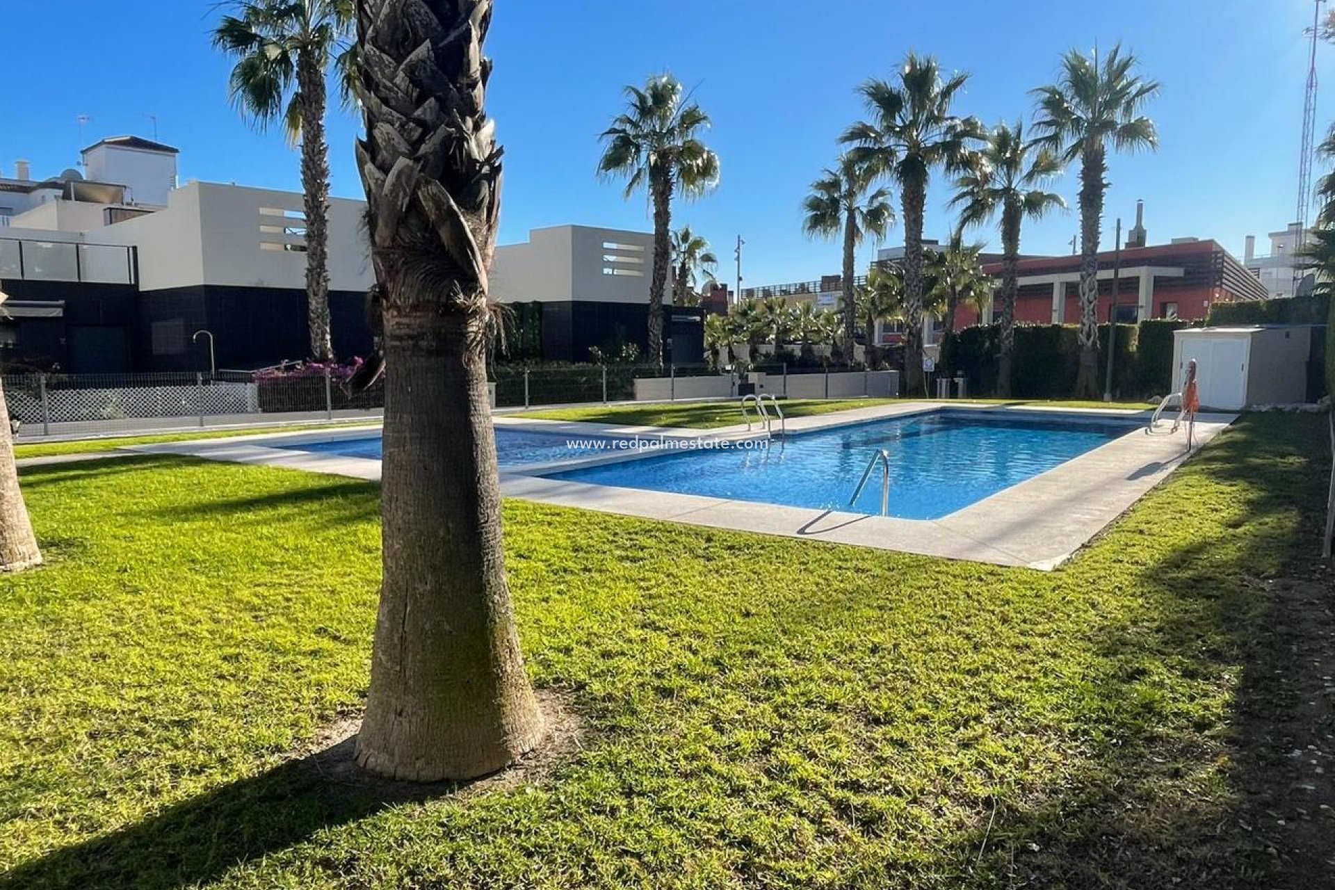 Resale - Villa -
Orihuela Costa - Villamartín