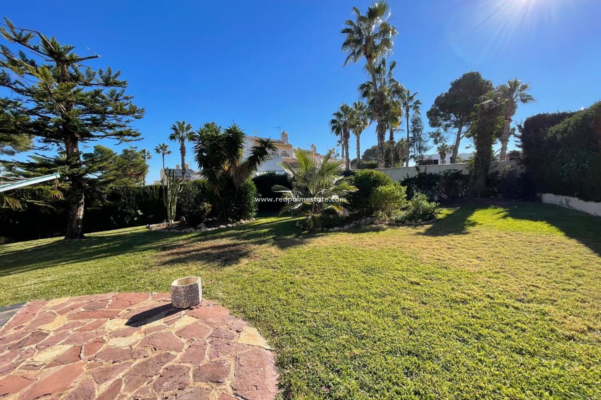 Resale - Villa -
Orihuela Costa - Villamartín