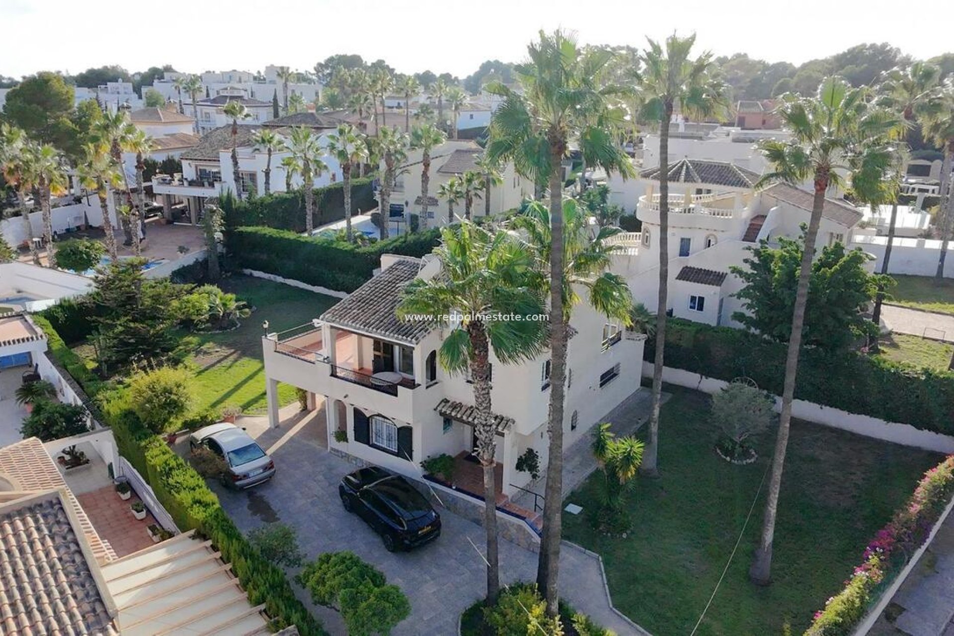 Resale - Villa -
Orihuela Costa - Villamartín