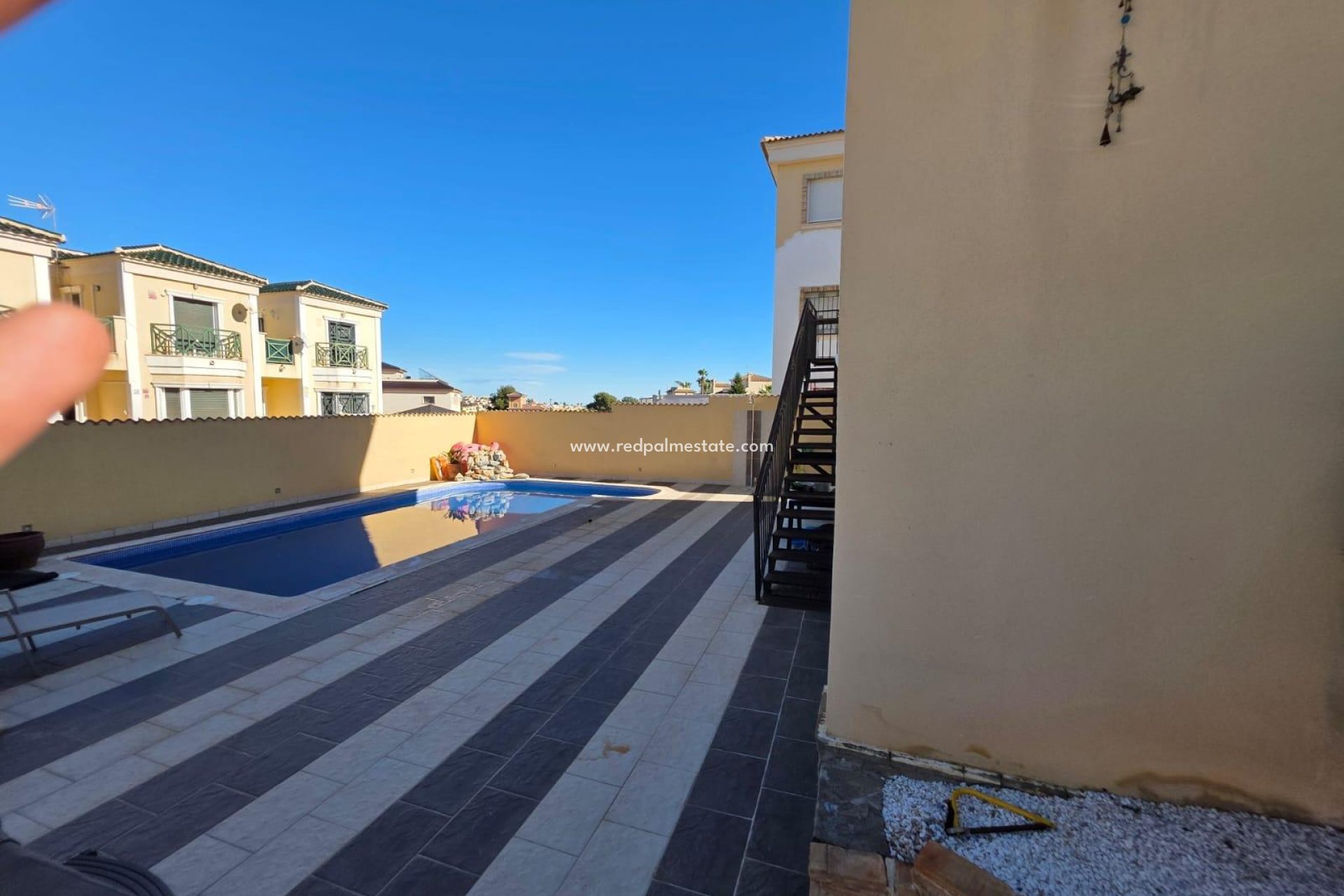Resale - Villa -
Orihuela Costa - Villamartín