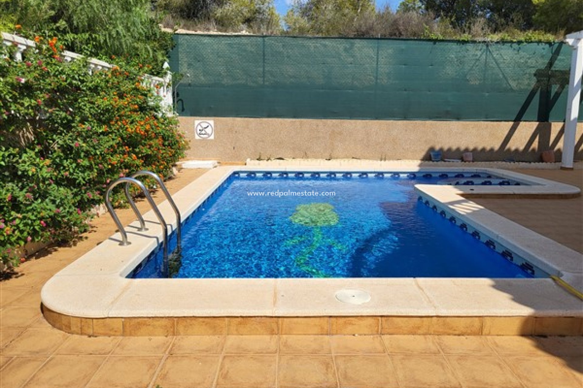 Resale - Villa -
Orihuela Costa - Villamartín