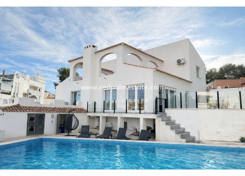 Resale - Villa -
Orihuela Costa - Villamartín