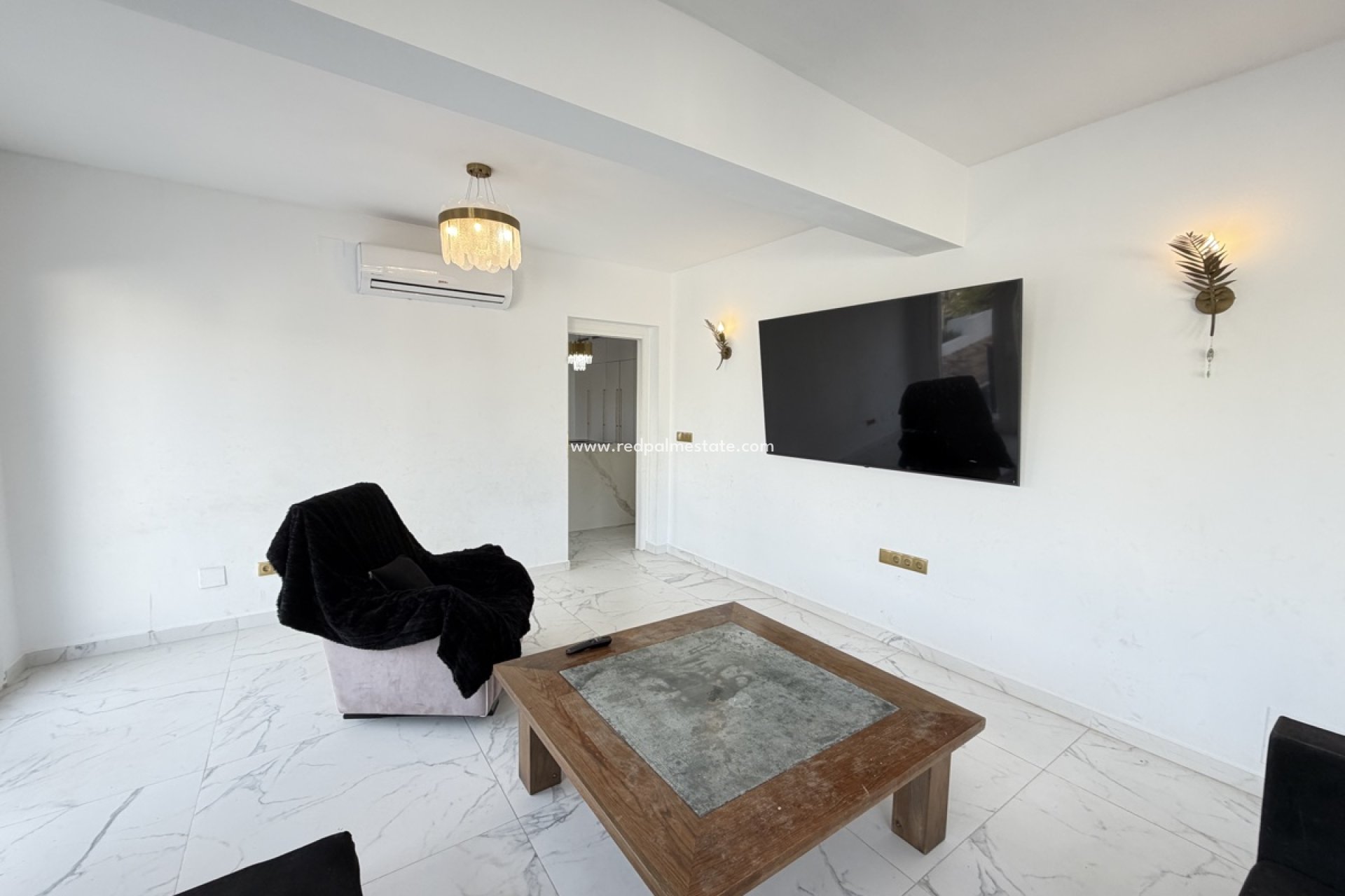 Resale - Villa -
Orihuela Costa - Villamartín