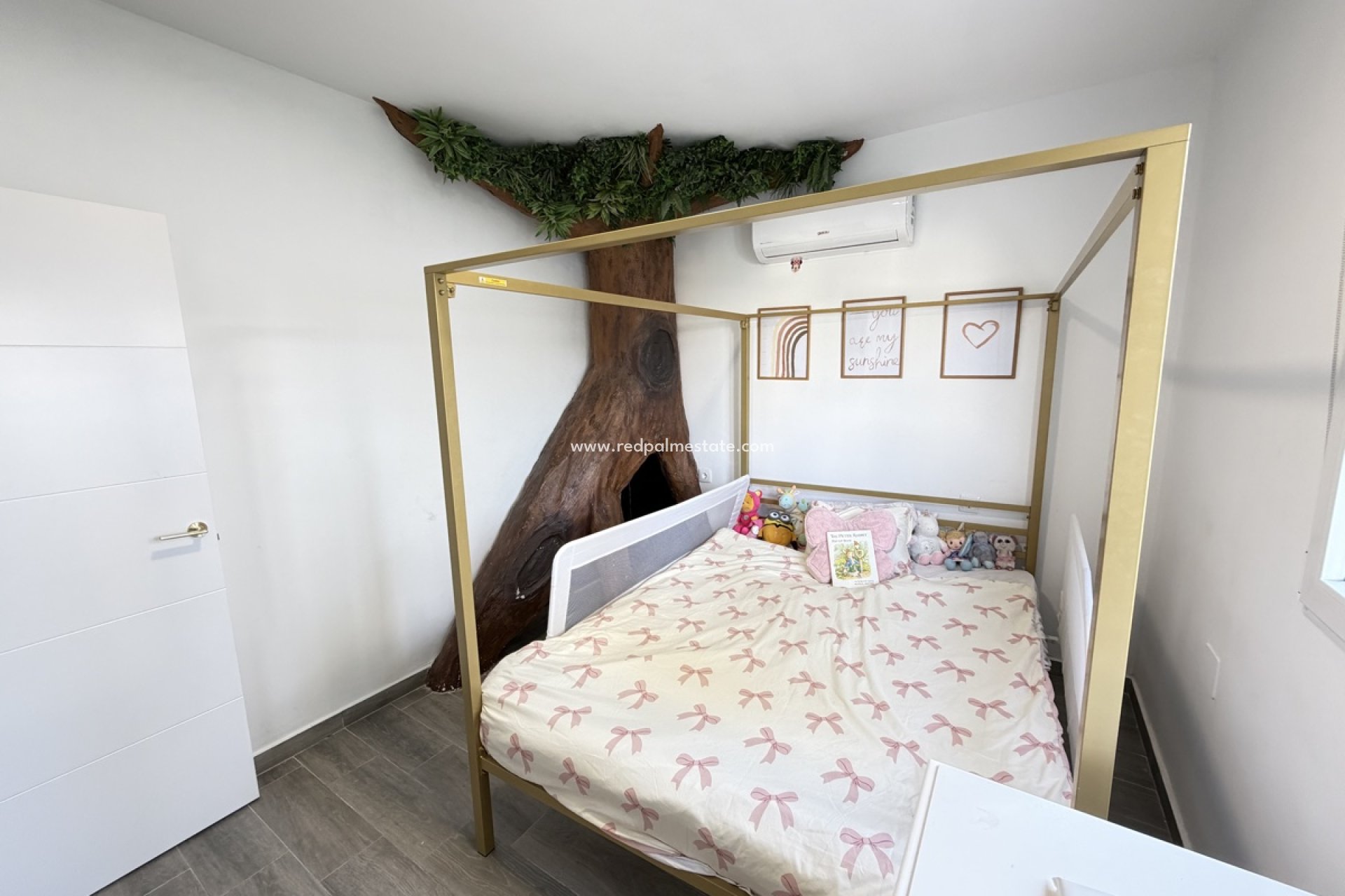 Resale - Villa -
Orihuela Costa - Villamartín