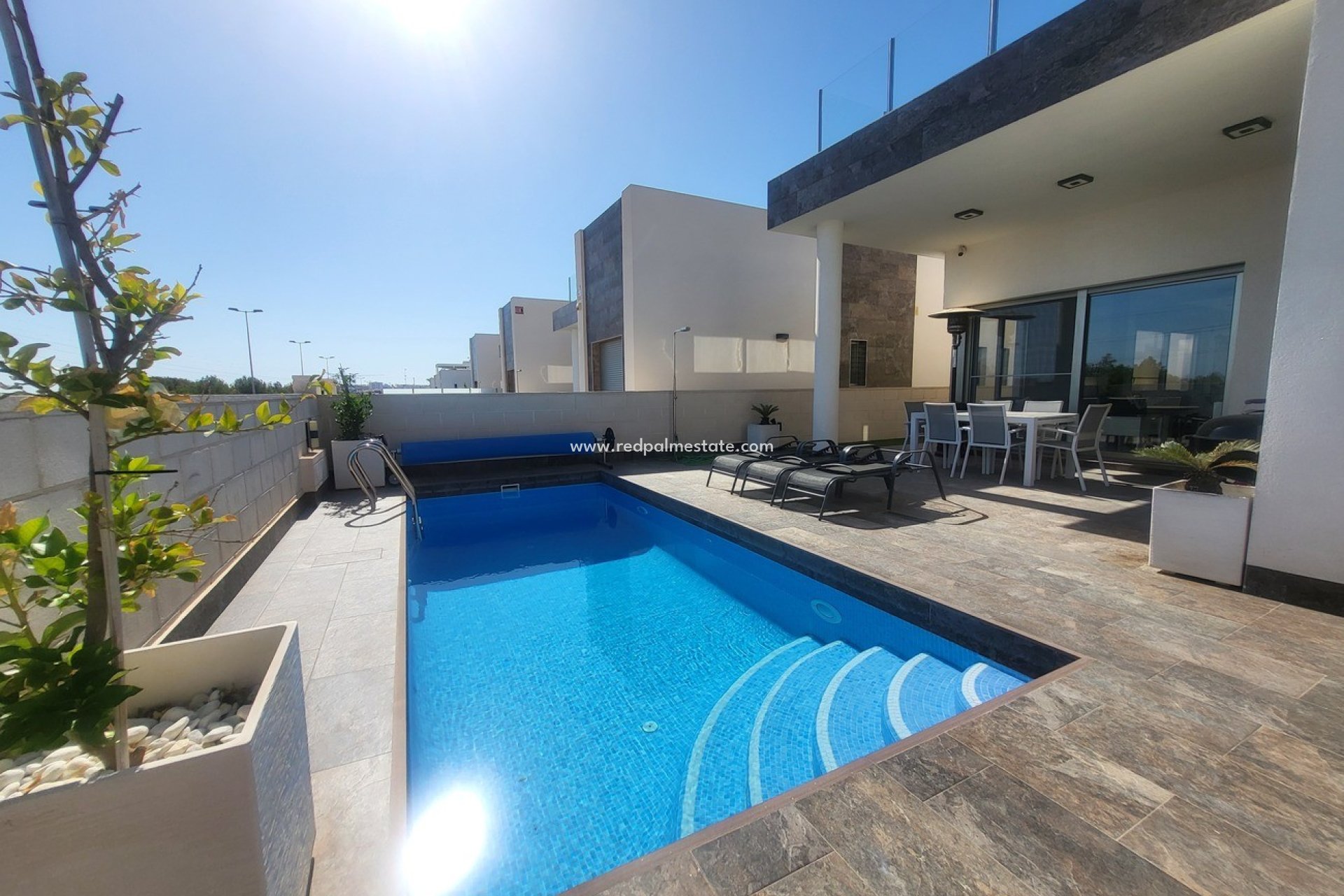 Resale - Villa -
Orihuela Costa - Villamartín