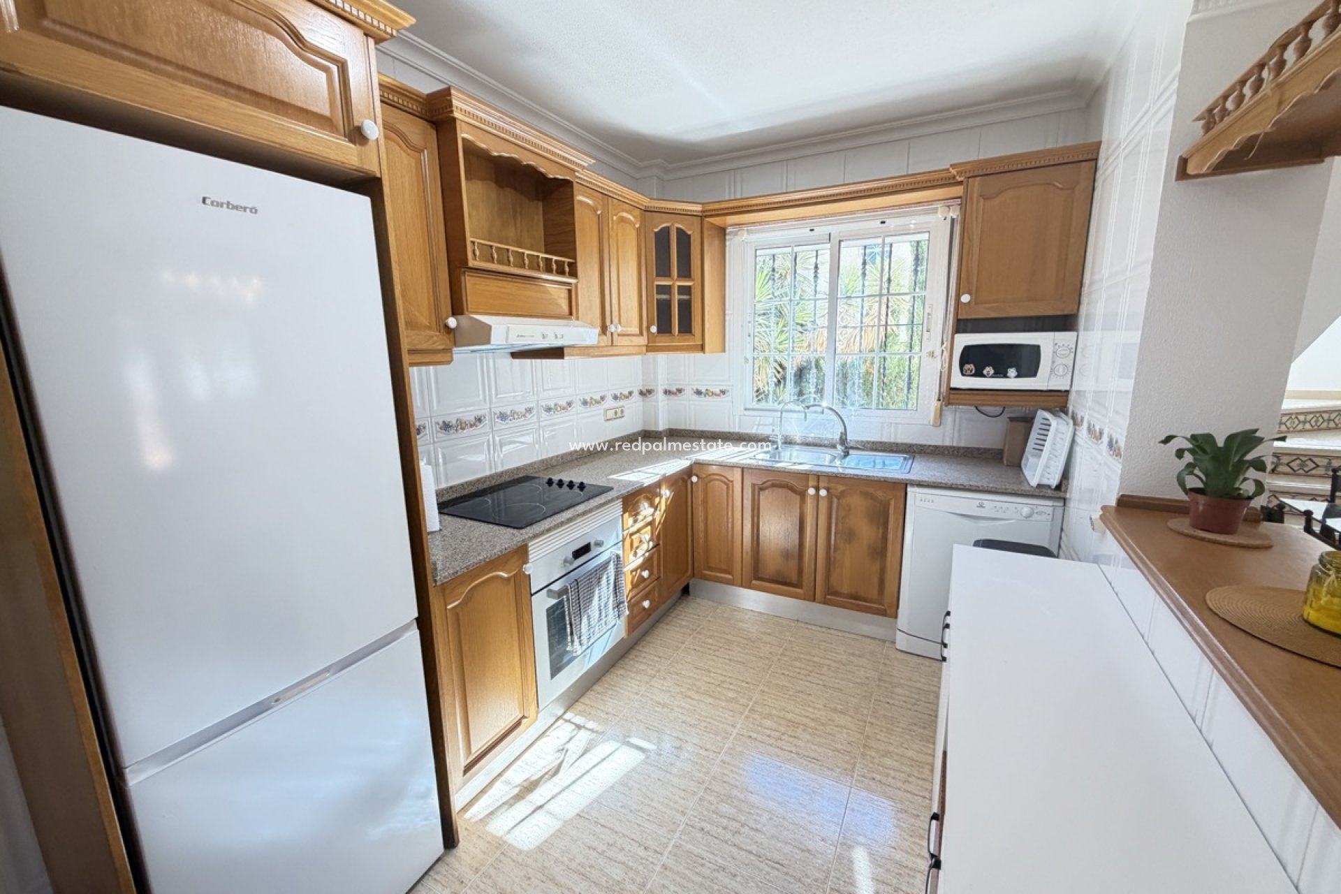 Resale - Villa -
Orihuela Costa - Villamartín