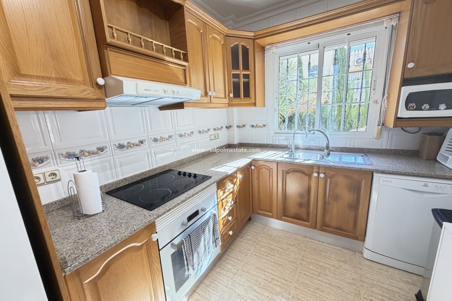 Resale - Villa -
Orihuela Costa - Villamartín