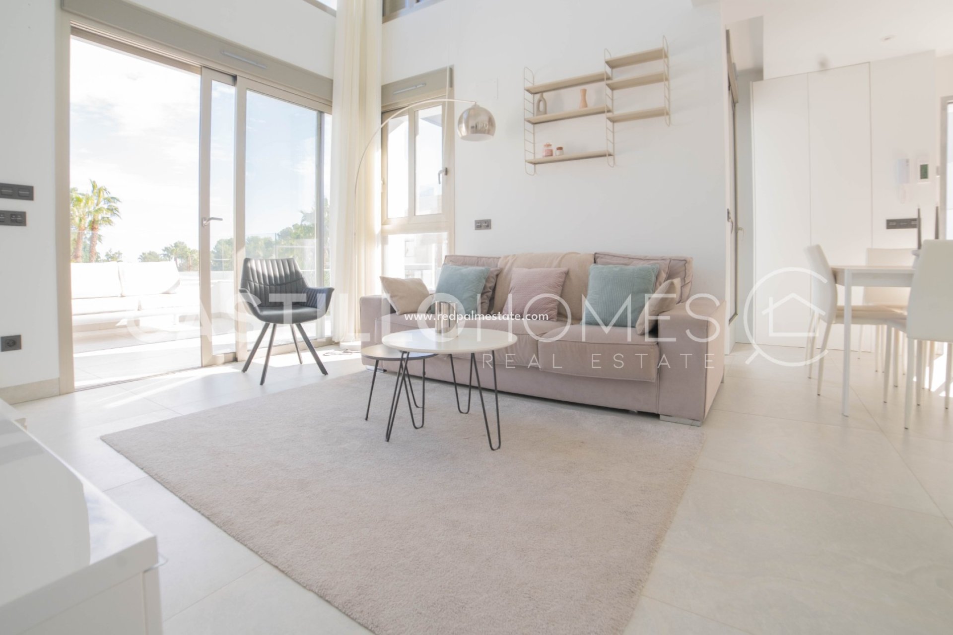Resale - Villa -
Orihuela Costa - Villamartín