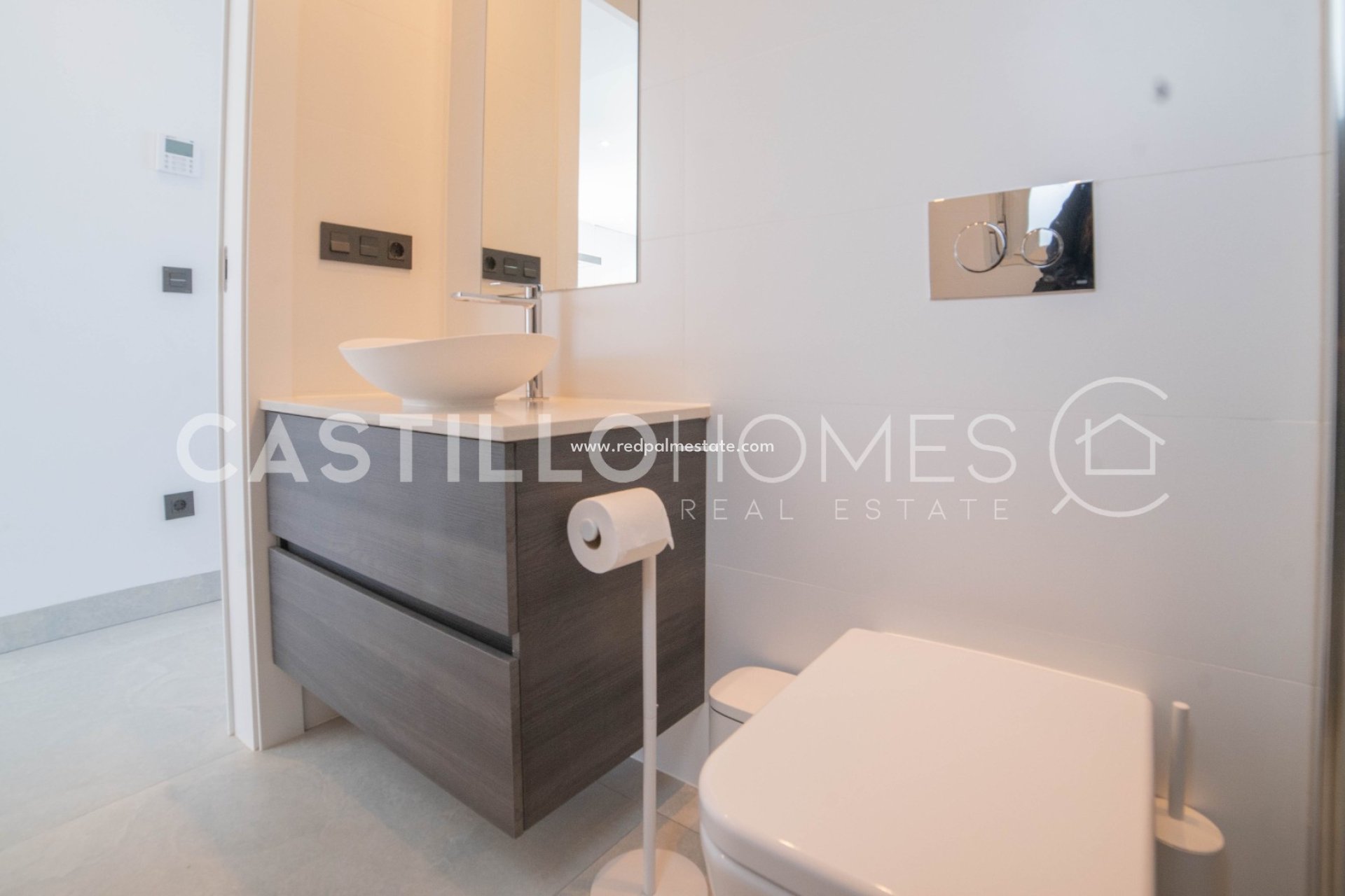 Resale - Villa -
Orihuela Costa - Villamartín