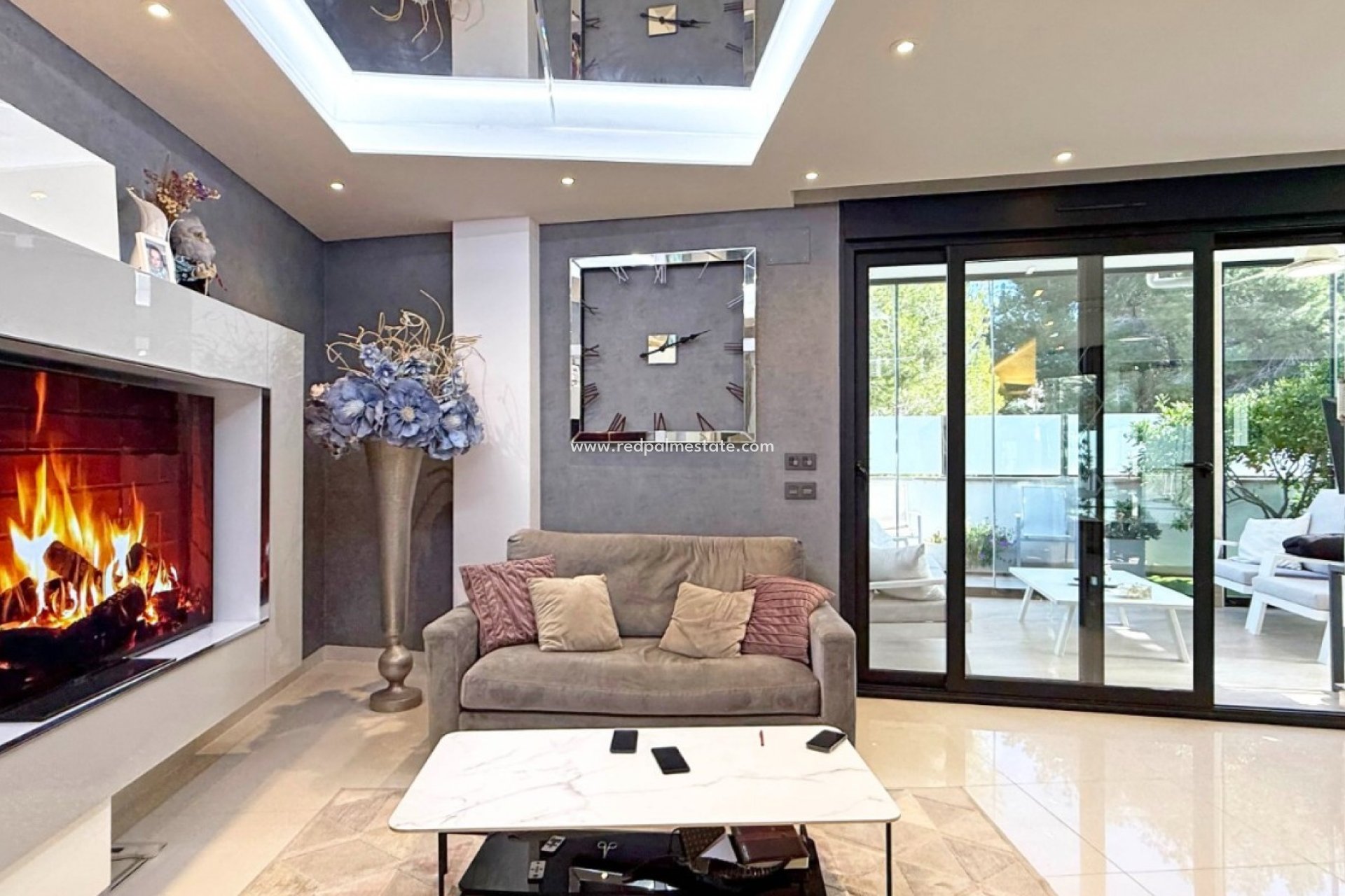 Resale - Villa -
Orihuela Costa - Villamartín