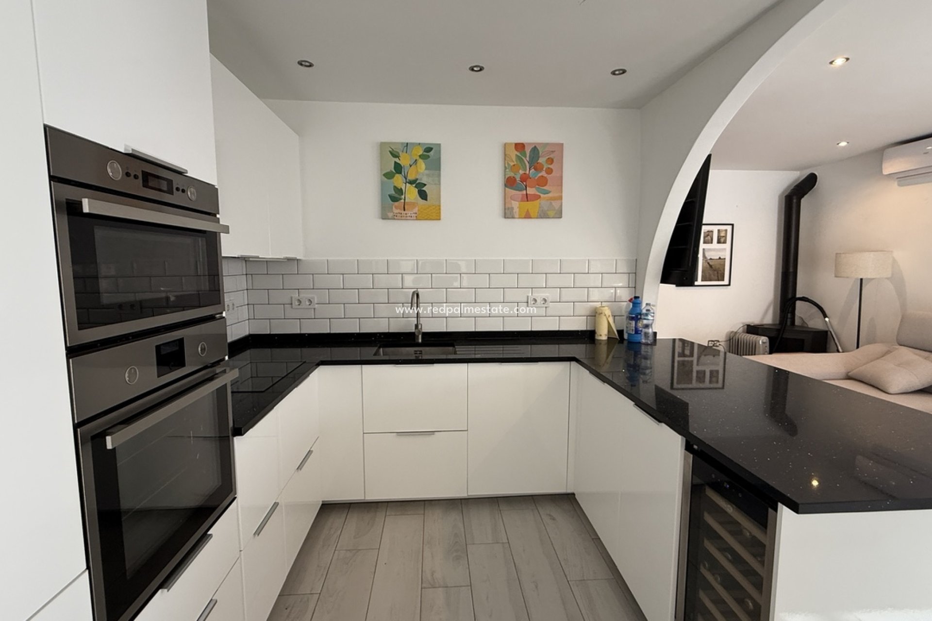 Resale - Villa -
Orihuela Costa - Villamartín