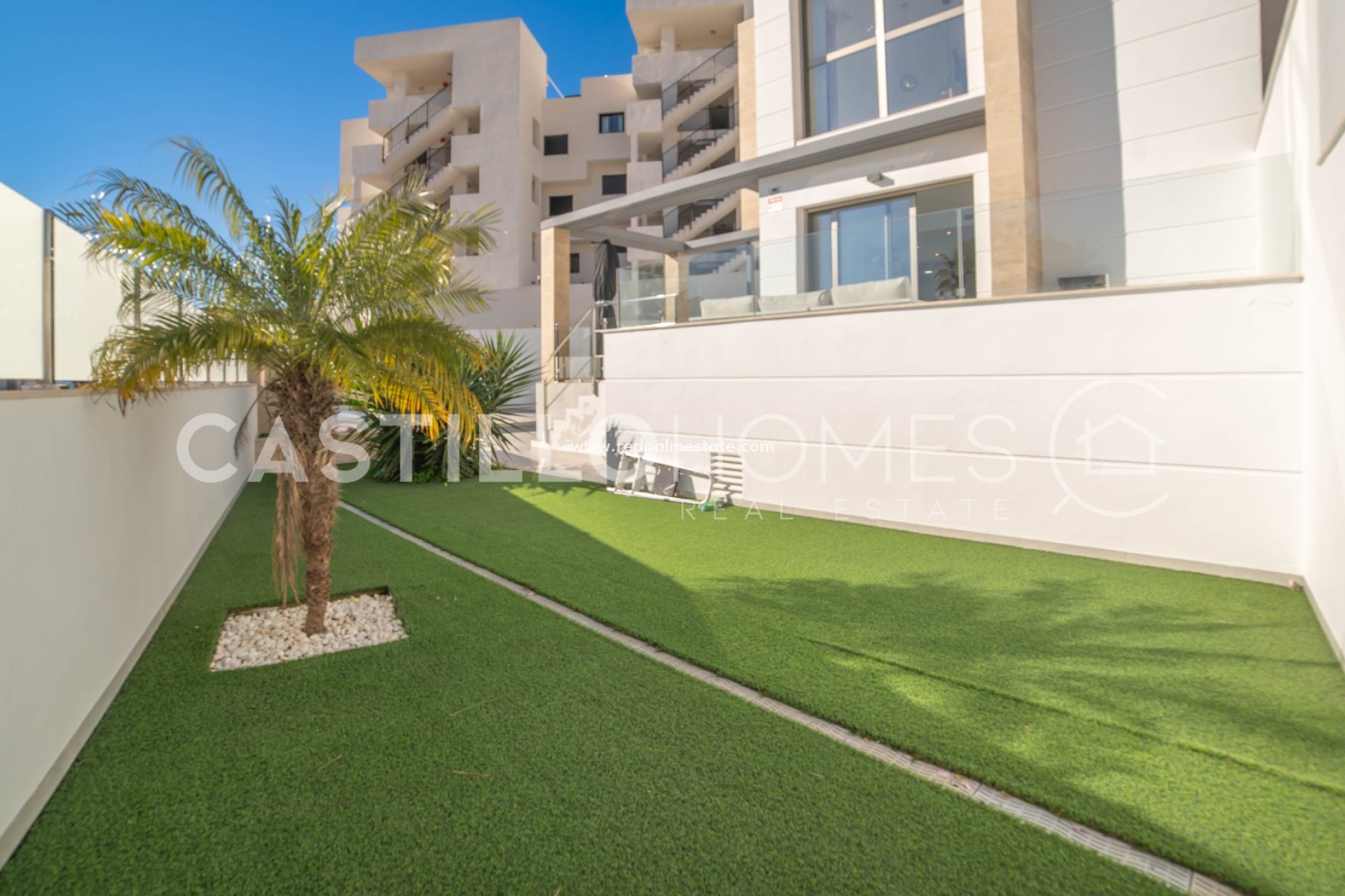 Resale - Villa -
Orihuela Costa - Villamartín