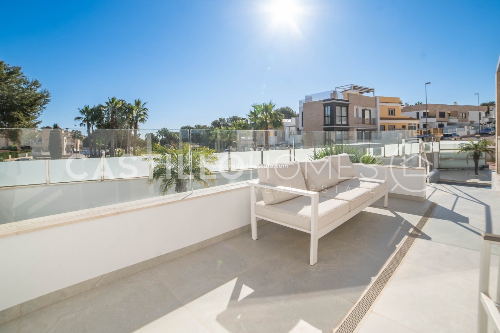 Resale - Villa -
Orihuela Costa - Villamartín