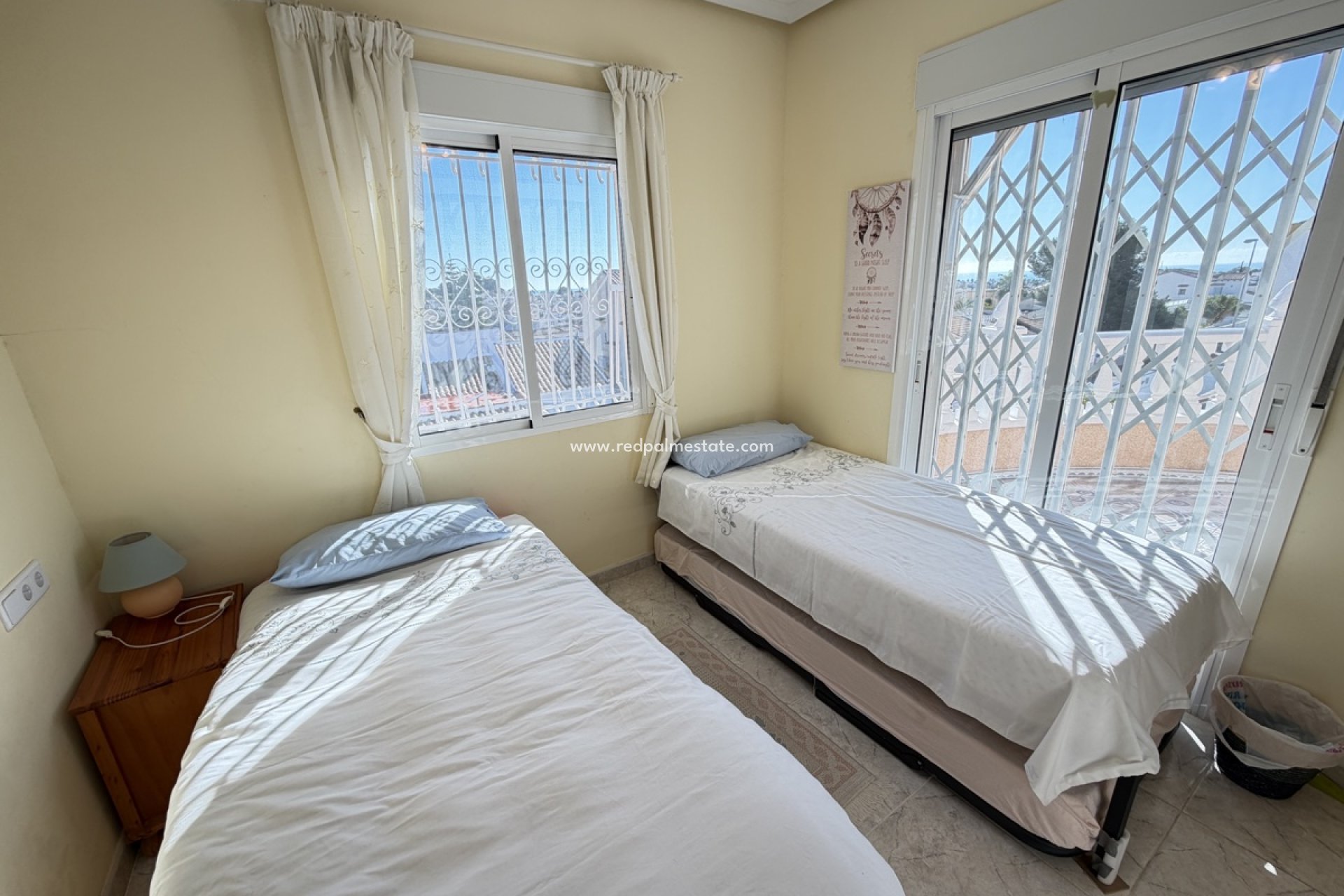 Resale - Villa -
Orihuela Costa - Villamartín