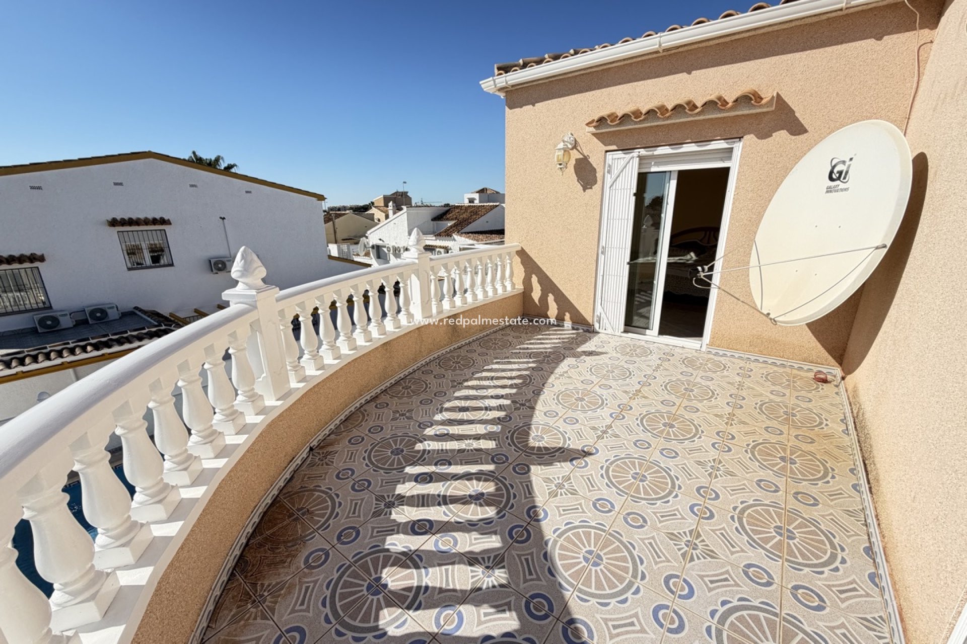 Resale - Villa -
Orihuela Costa - Villamartín