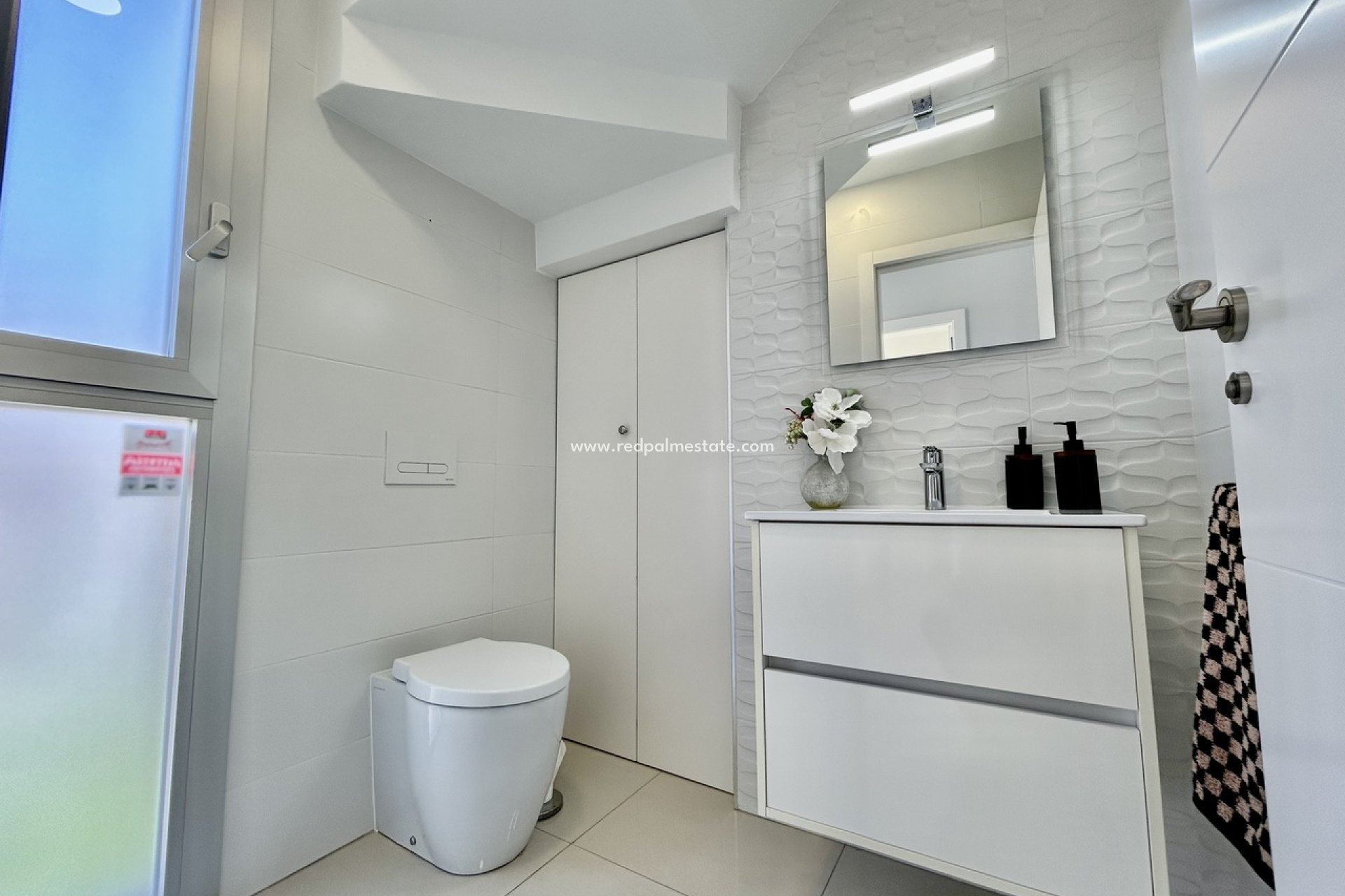 Resale - Villa -
Orihuela Costa - Villamartín