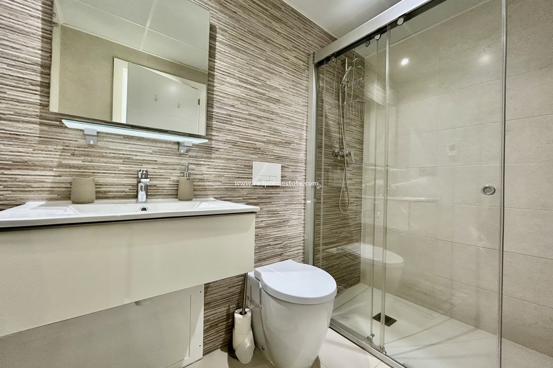 Resale - Villa -
Orihuela Costa - Villamartín