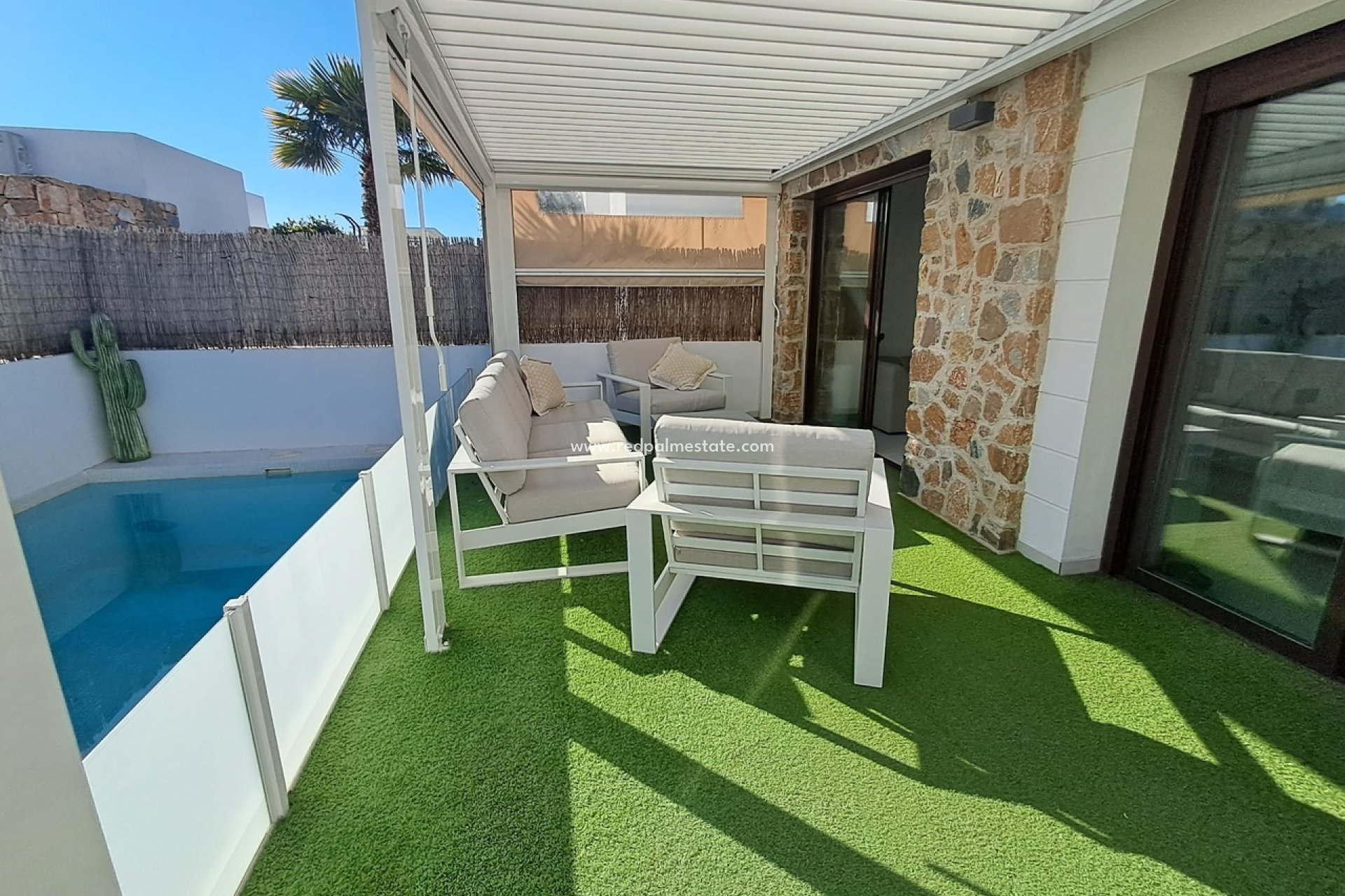 Resale - Villa -
Orihuela Costa - Villamartín