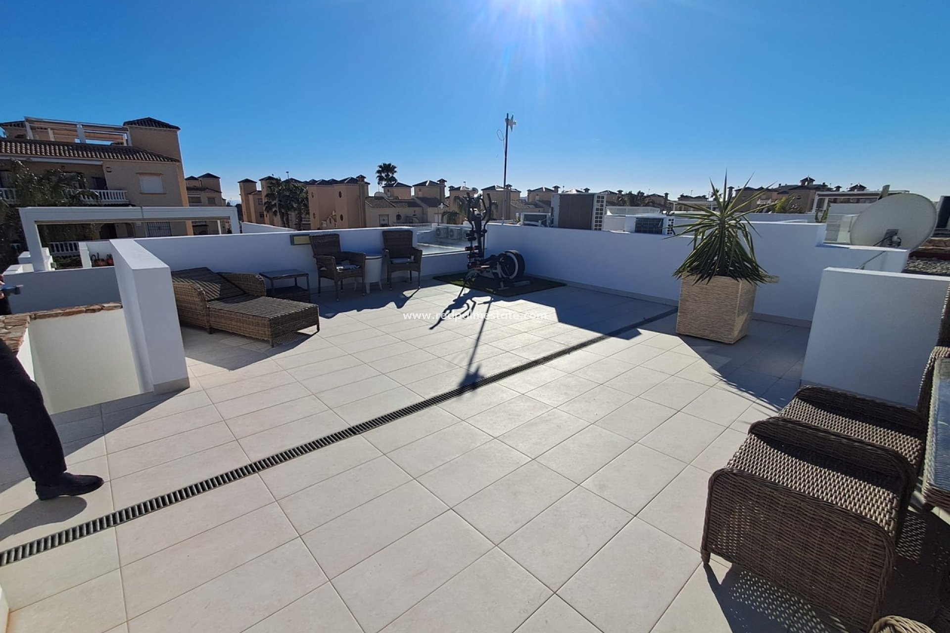Resale - Villa -
Orihuela Costa - Villamartín