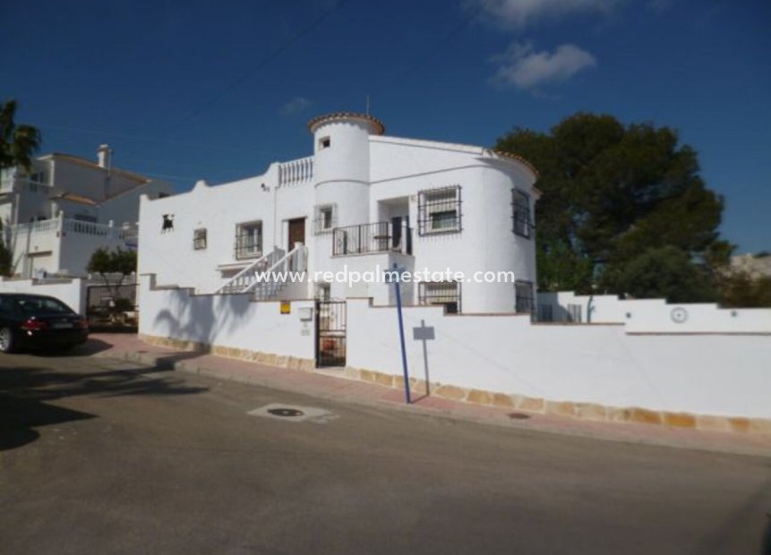 Resale - Villa -
Orihuela Costa - Villamartín