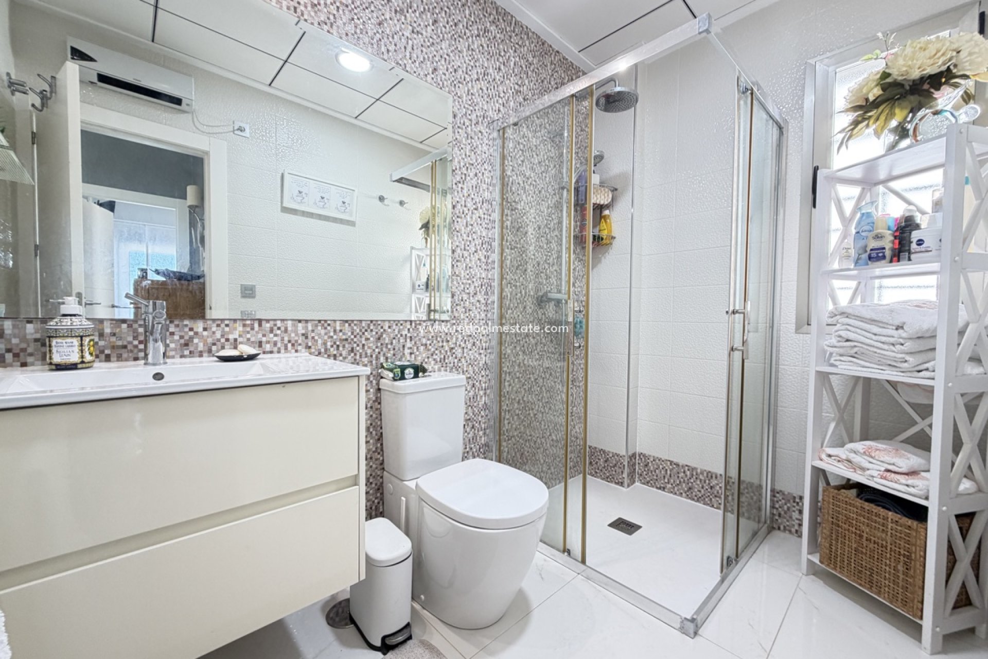 Resale - Villa -
Orihuela Costa - Villamartín