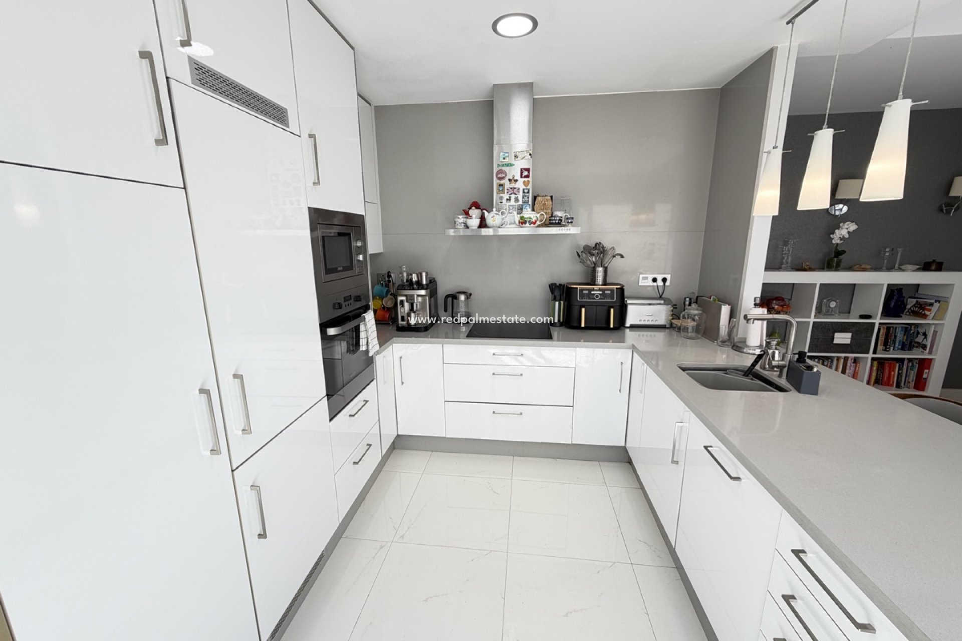 Resale - Villa -
Orihuela Costa - Villamartín