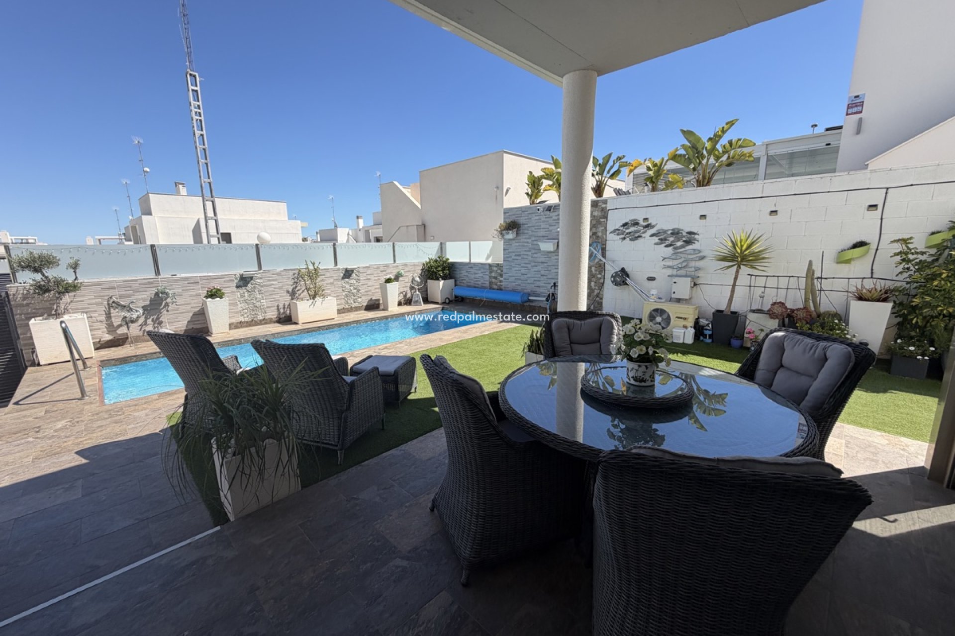 Resale - Villa -
Orihuela Costa - Villamartín