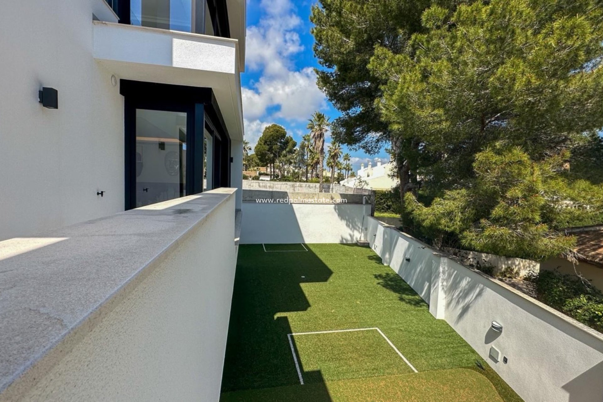 Resale - Villa -
Orihuela Costa - Villamartín