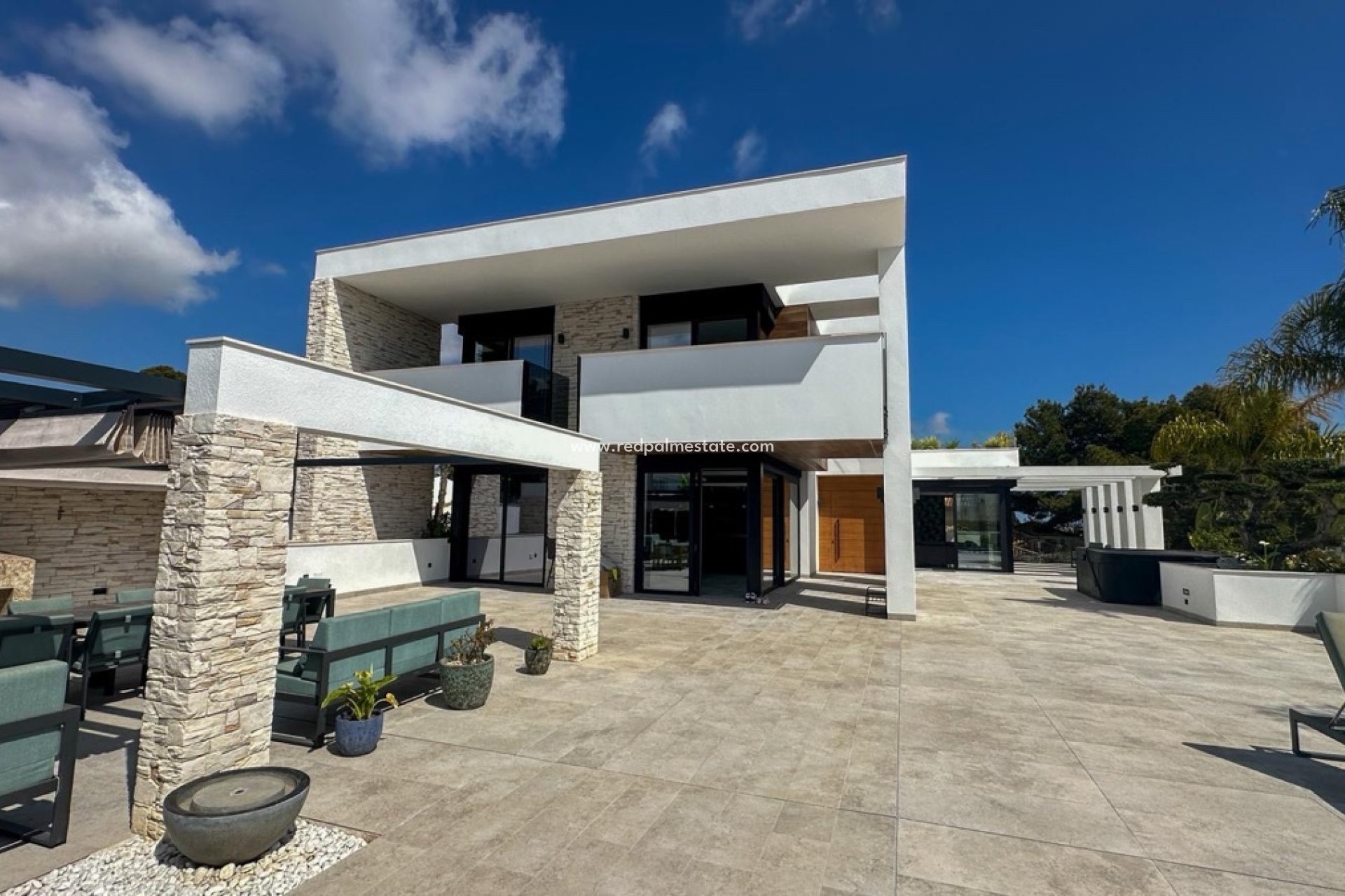 Resale - Villa -
Orihuela Costa - Villamartín
