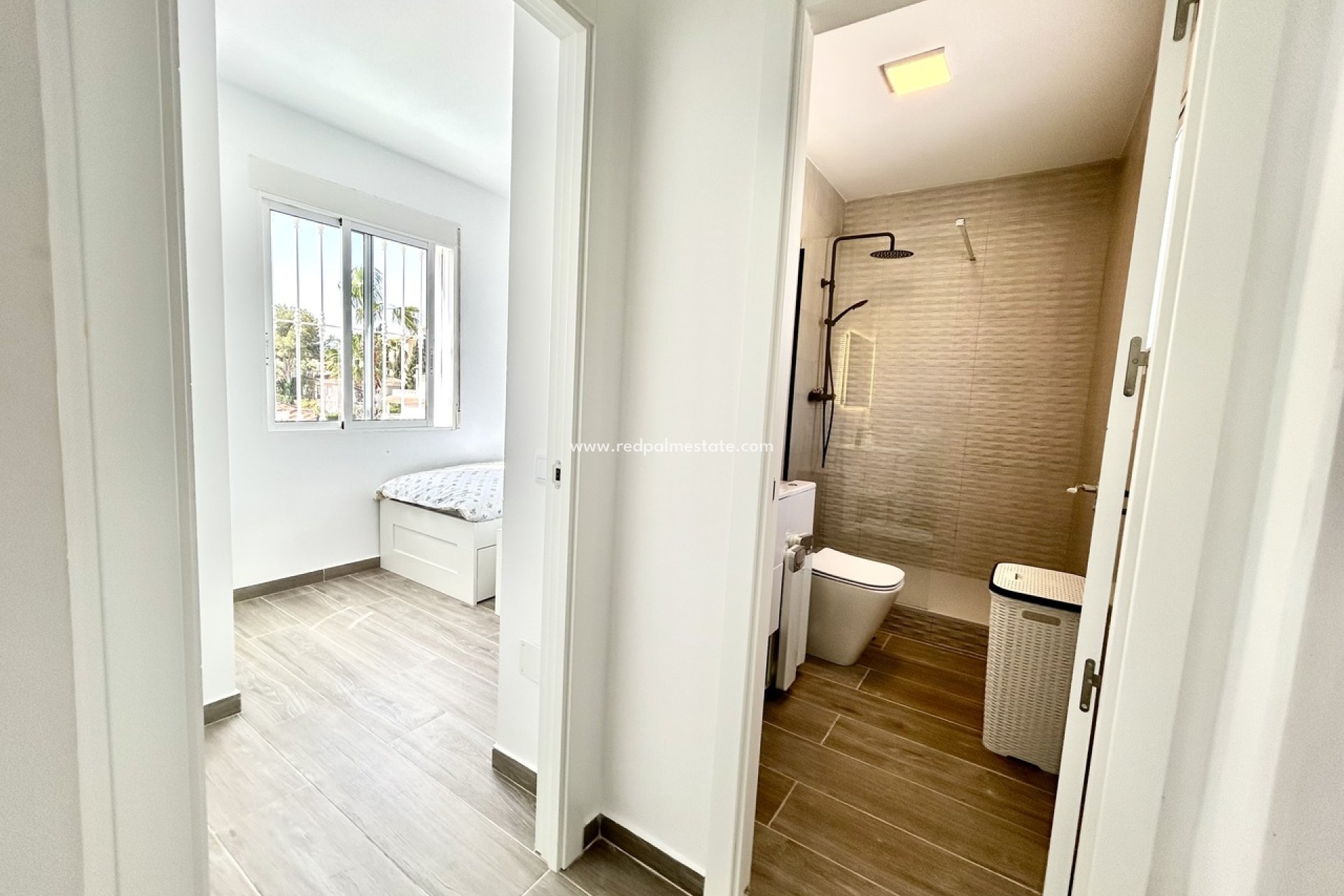 Resale - Villa -
Orihuela Costa - Villamartín