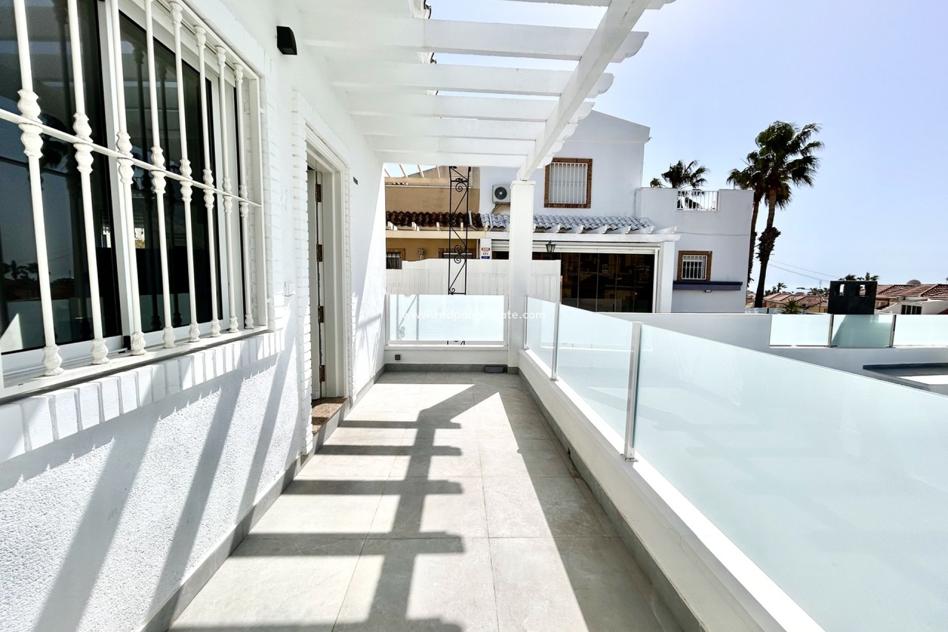 Resale - Villa -
Orihuela Costa - Villamartín