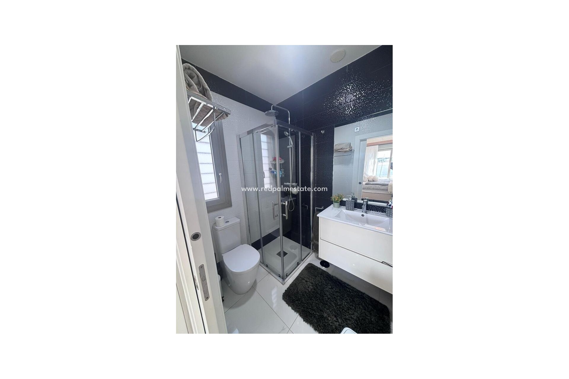 Resale - Villa -
Orihuela Costa - Villamartín