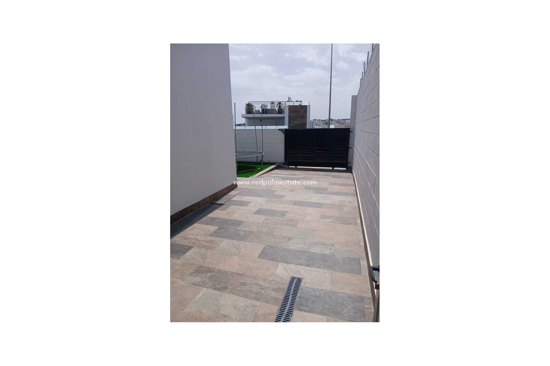 Resale - Villa -
Orihuela Costa - Villamartín