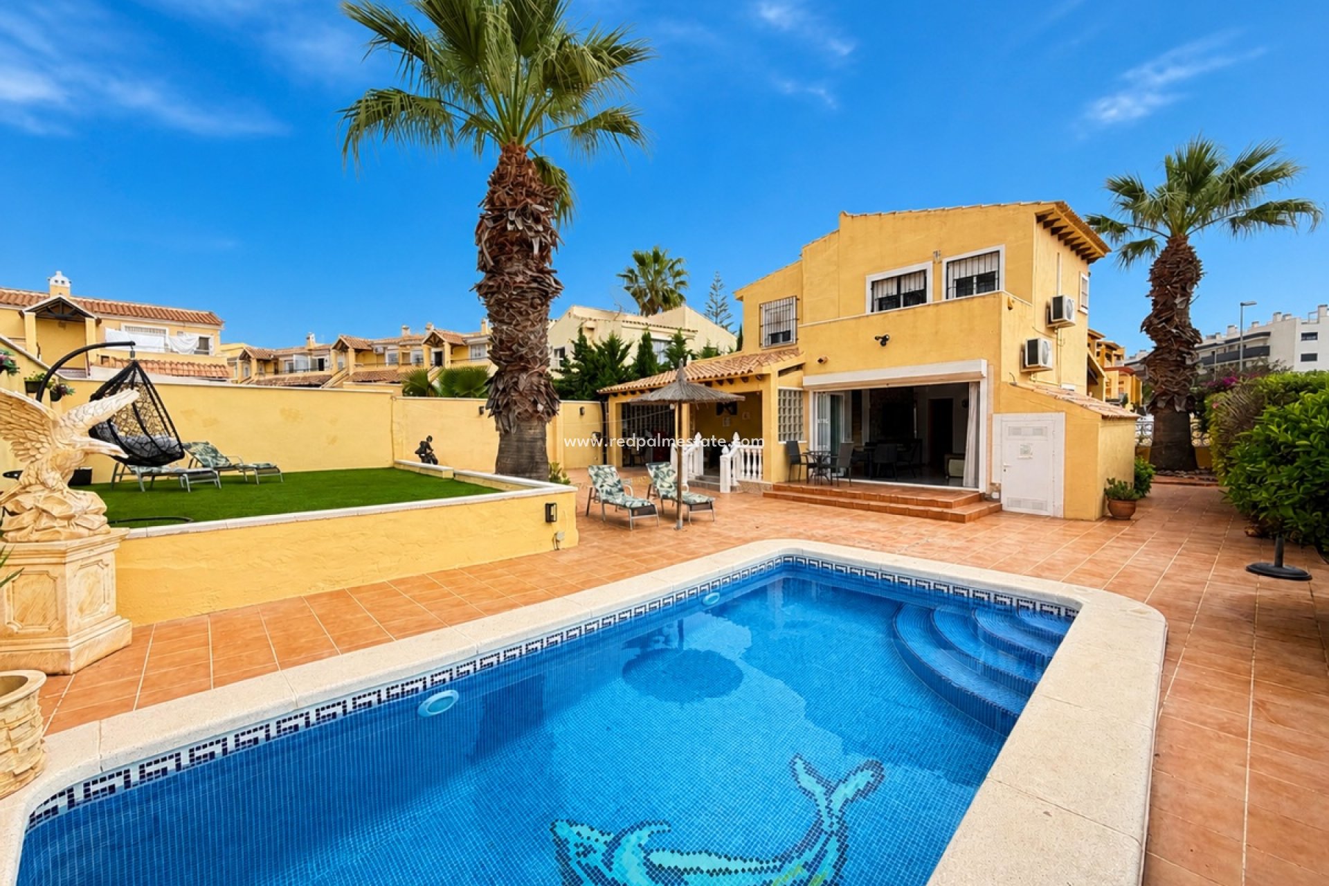 Resale - Villa -
Orihuela Costa - Villamartín