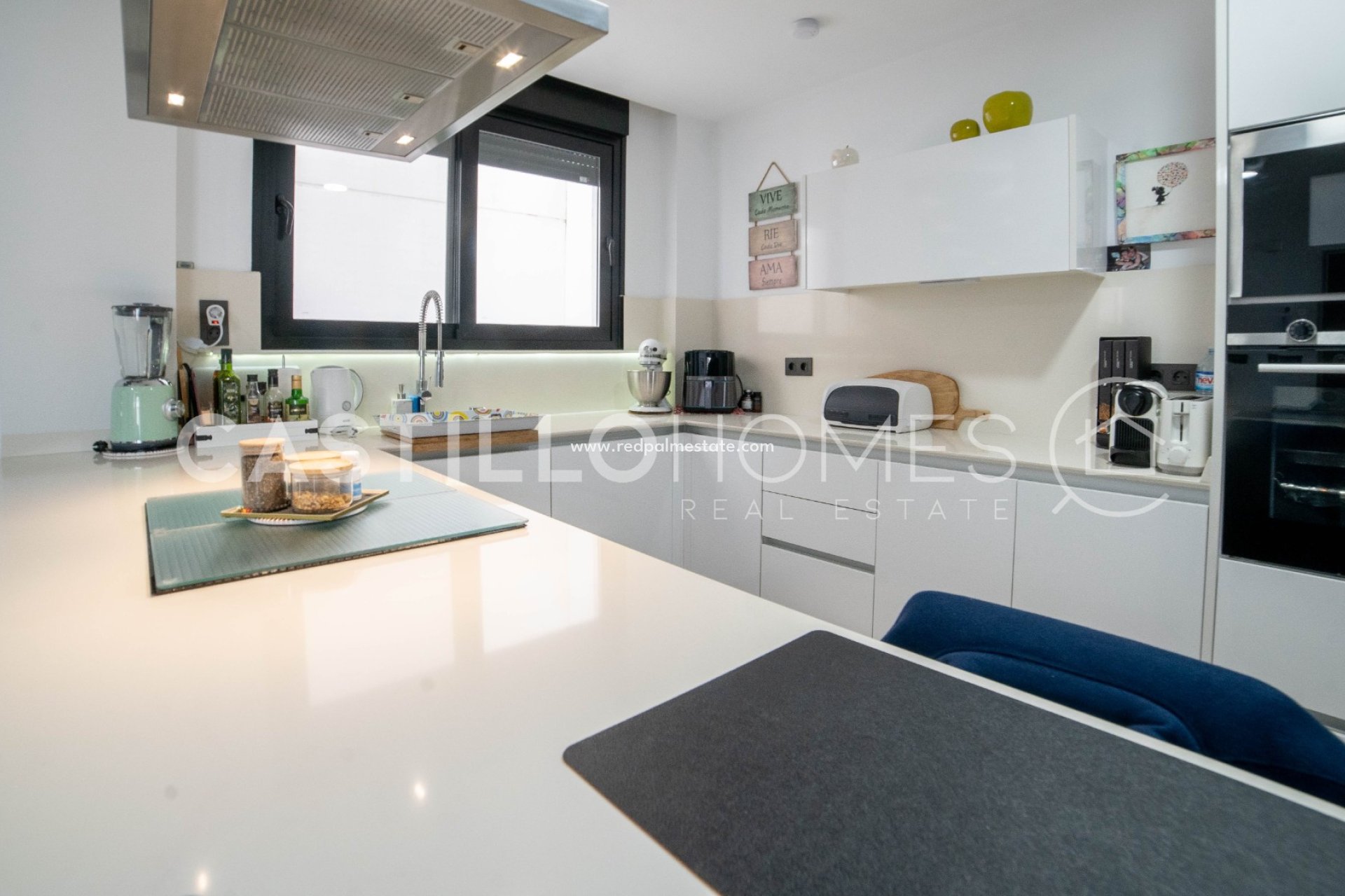 Resale - Villa -
Orihuela Costa - Villamartín