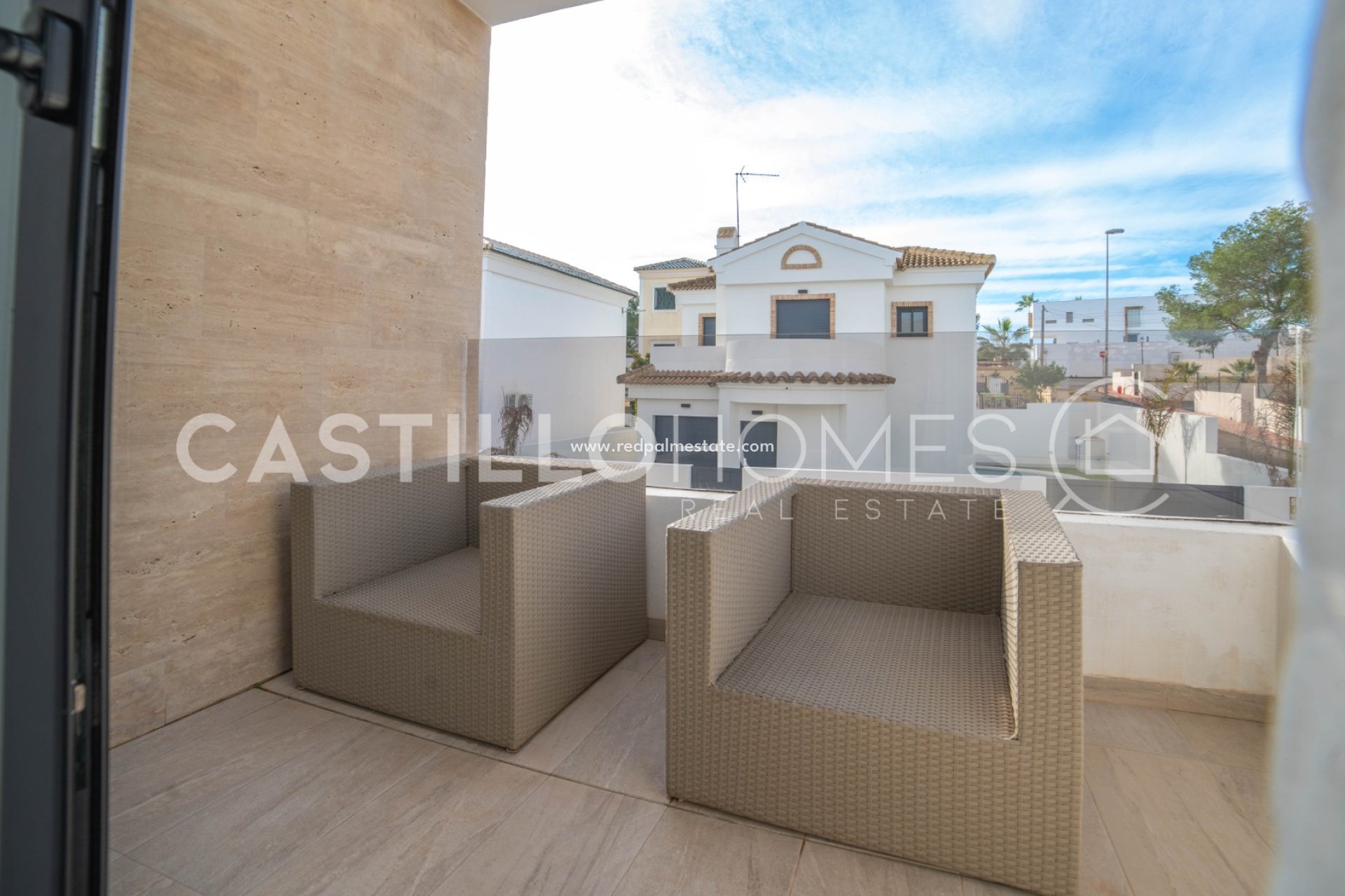 Resale - Villa -
Orihuela Costa - Villamartín